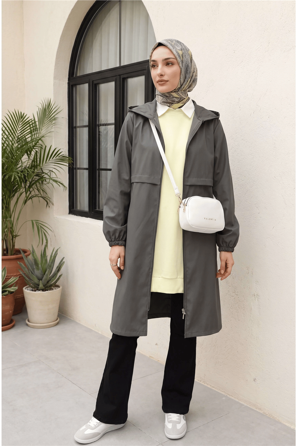 Boydan Fermuarlı Kapşonlu Uzun Yağmurluk   -Füme-Trençkot-346-3041-R18