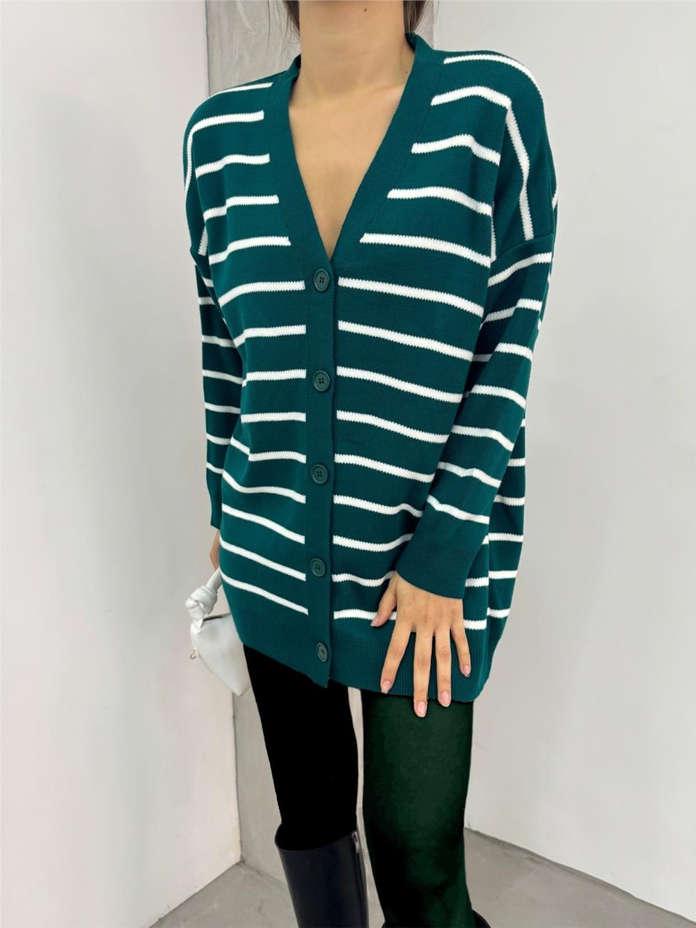 Çizgili Düğmeli V Yaka Triko Hırka   -Zümrüt-109-9823-R17
