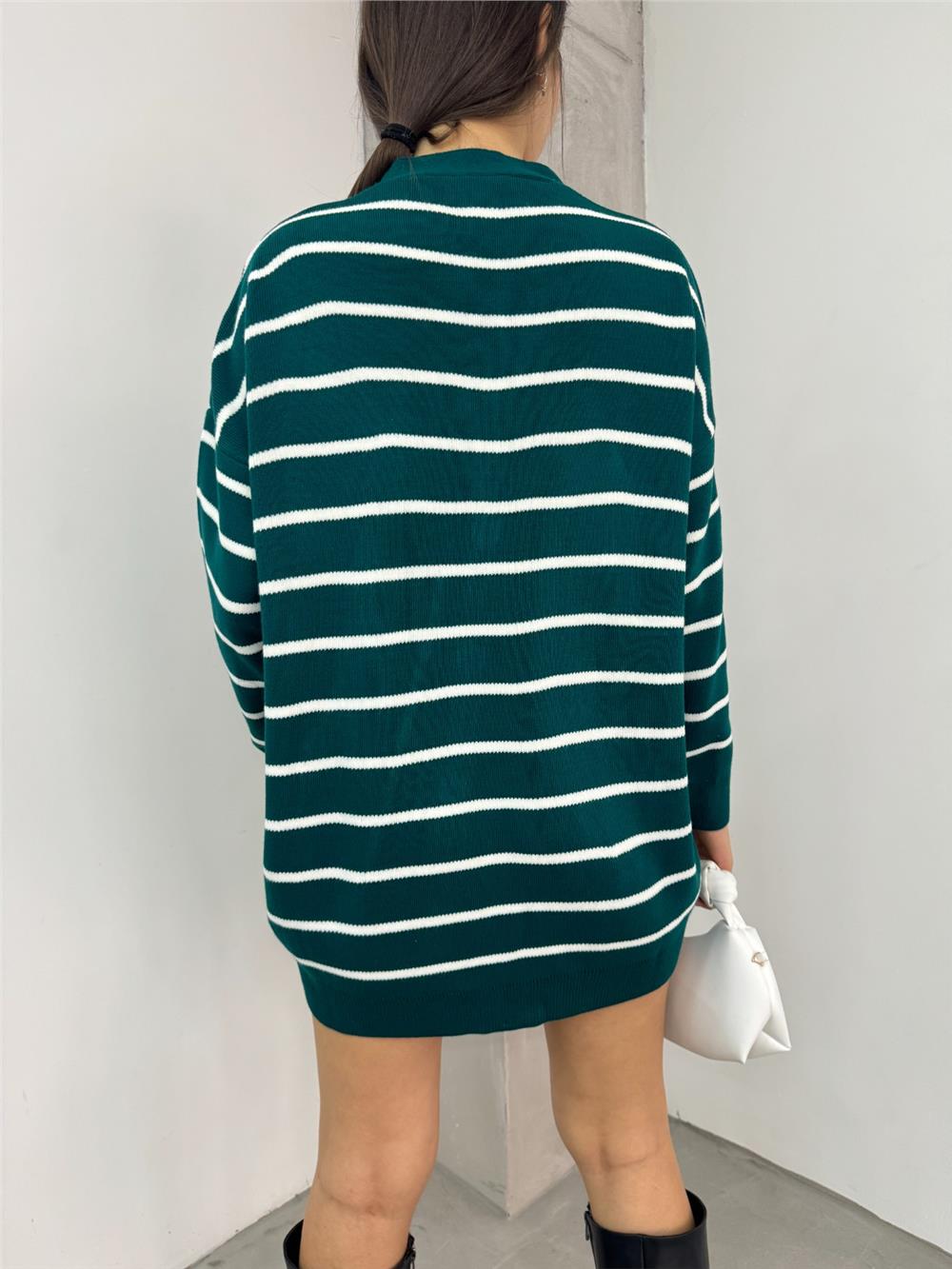 Çizgili Düğmeli V Yaka Triko Hırka   -Zümrüt-109-9823-R17