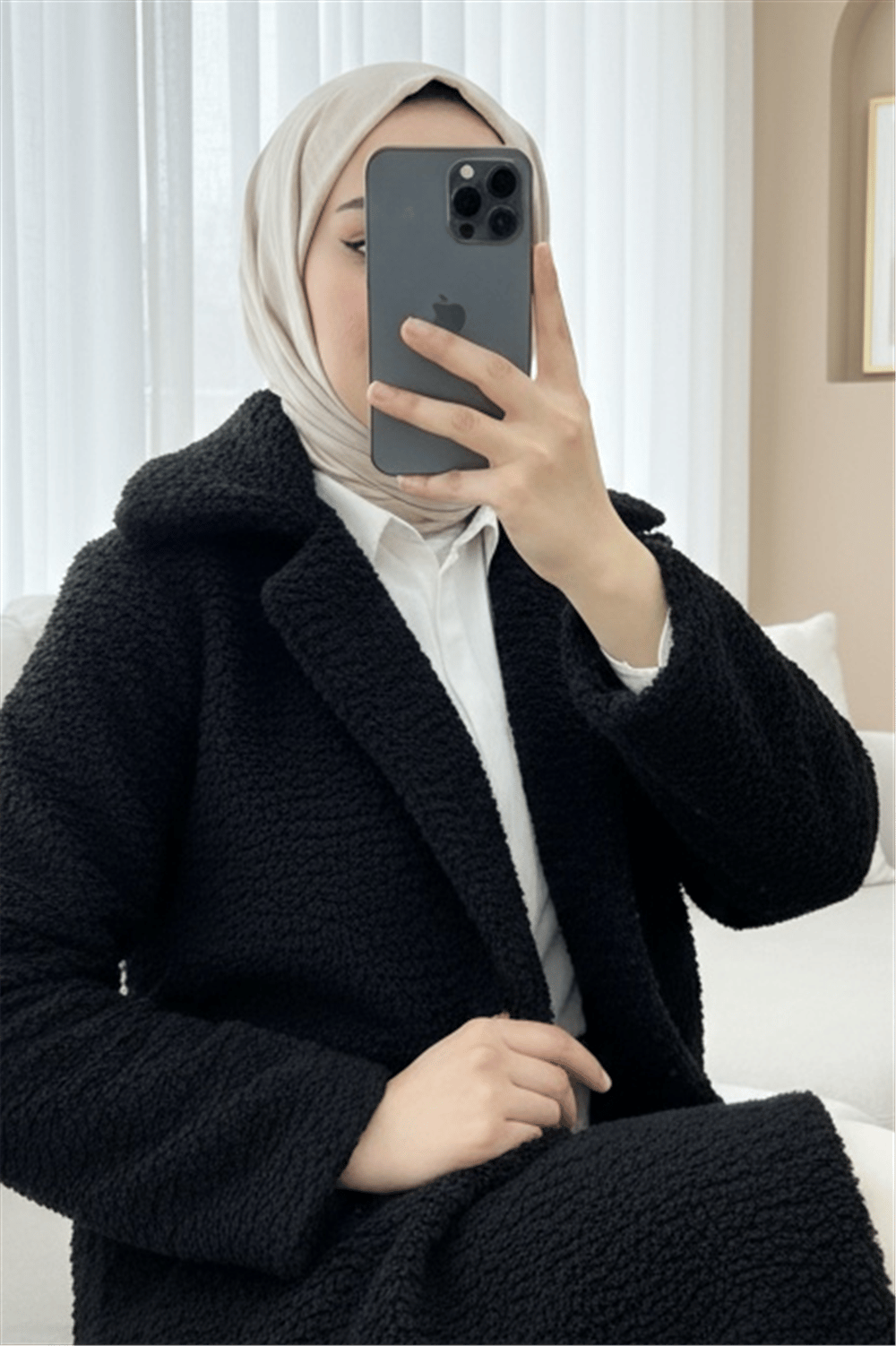 Düğmeli Astarlı Önden Cepli Peluş Kaban  -Siyah-Kaban-197-2707-R01
