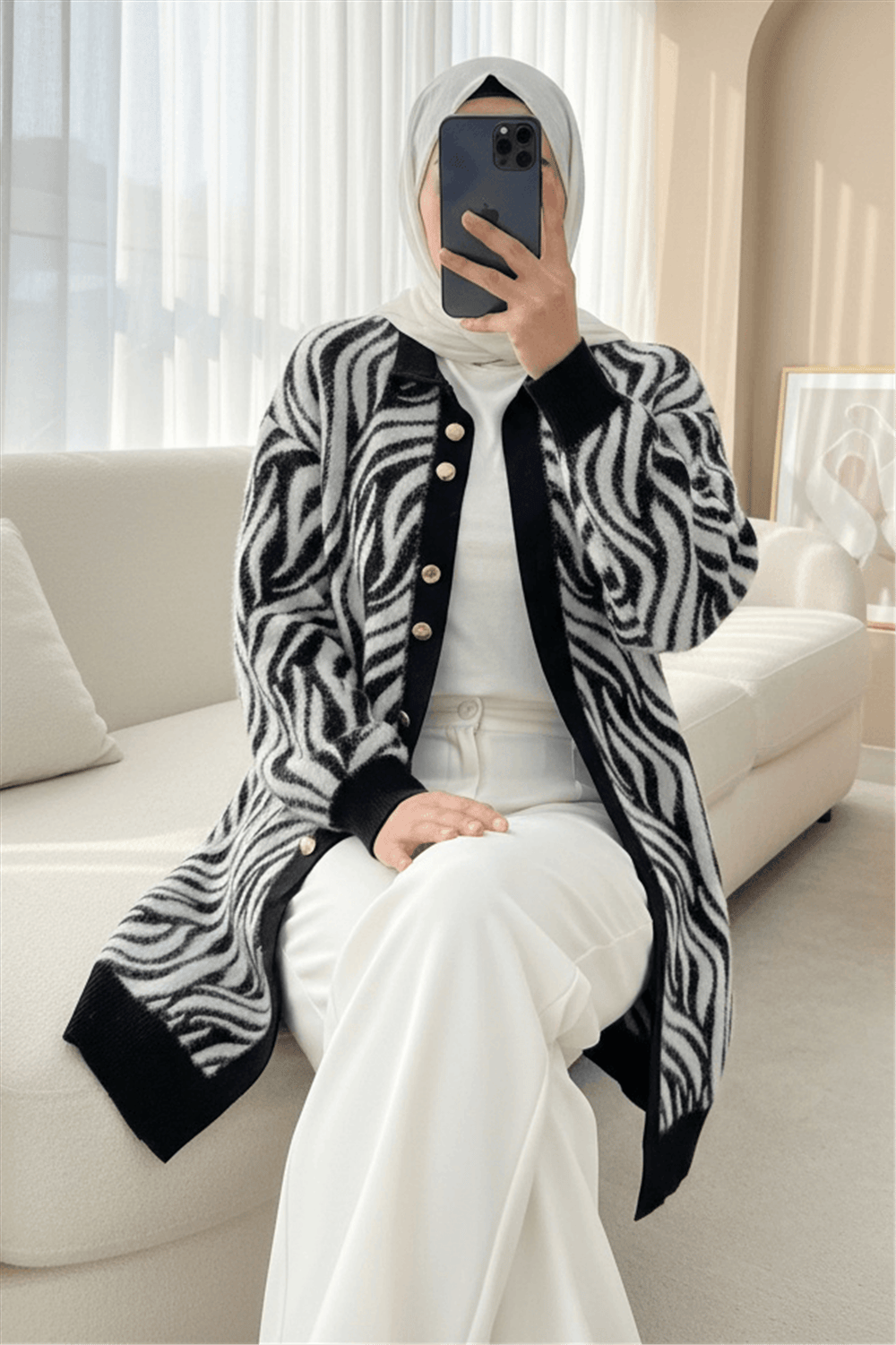 Düğmeli Zebra Desen Sakallı Triko Hırka -Siyah-Hırka-280-3286-R01