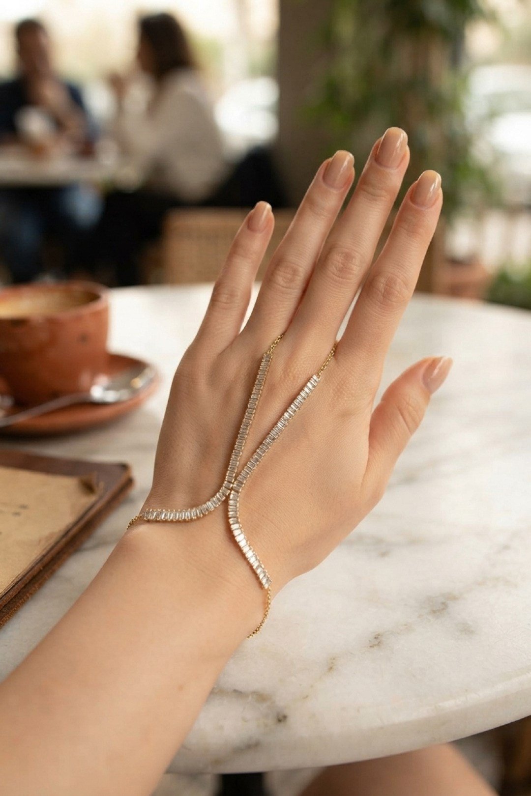 Gold Renk Pirinç Zirkon Taşlı Baget Model Şahmeran
