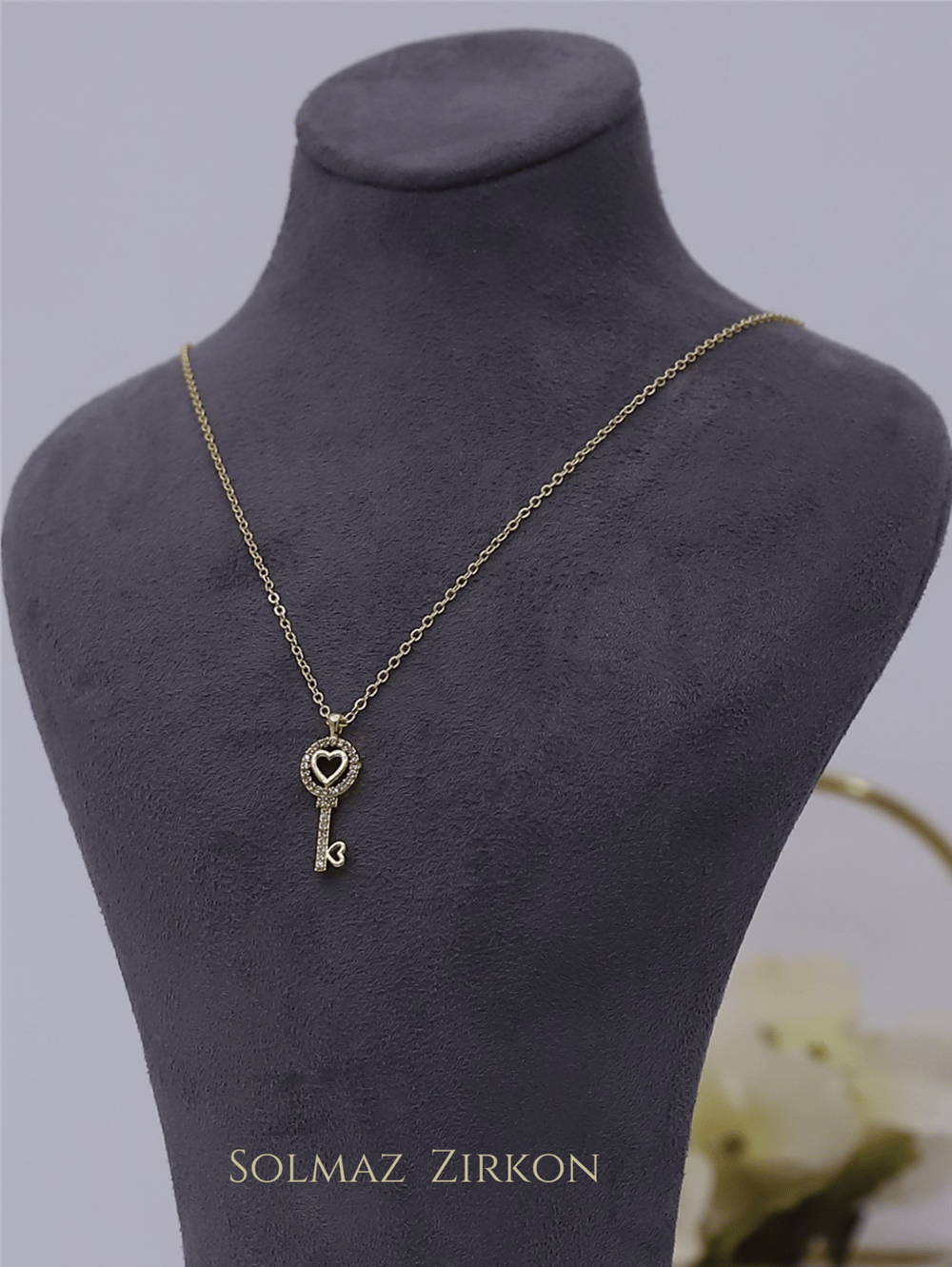Kalpli Anahtar Model Solmayan Zirkon Kolye -Altın-360-795-R46