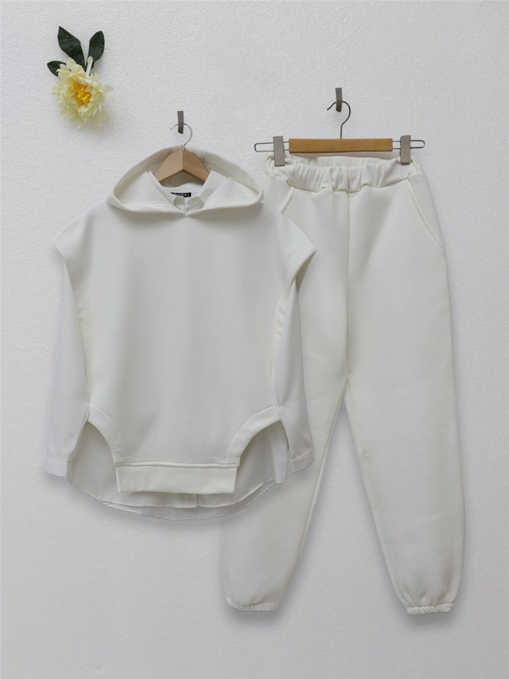 Kapüşonlu Üç İplik Şardonlu Pantolonlu Takım -Ekru-Takım-102-3119-R07