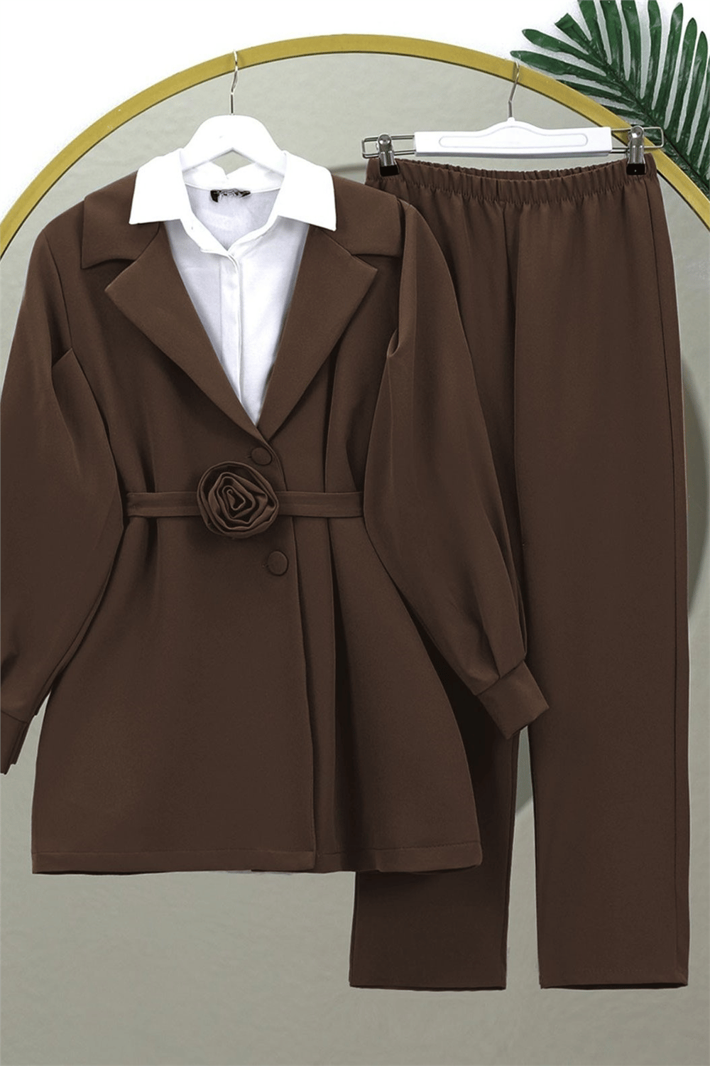Kemeri Gül Detaylı Kruvaze Yaka Ceket Pantolon Takım  -Kahve-Takım-386-6185-R15