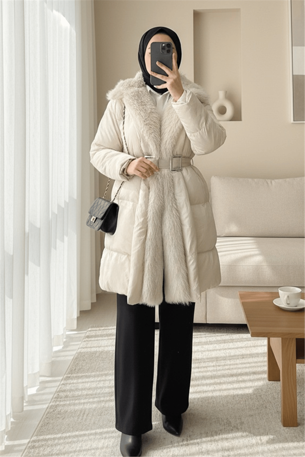Kürk Detaylı Kemerli Cepli Şişme Mont -Krem-Mont-197-7185-R28