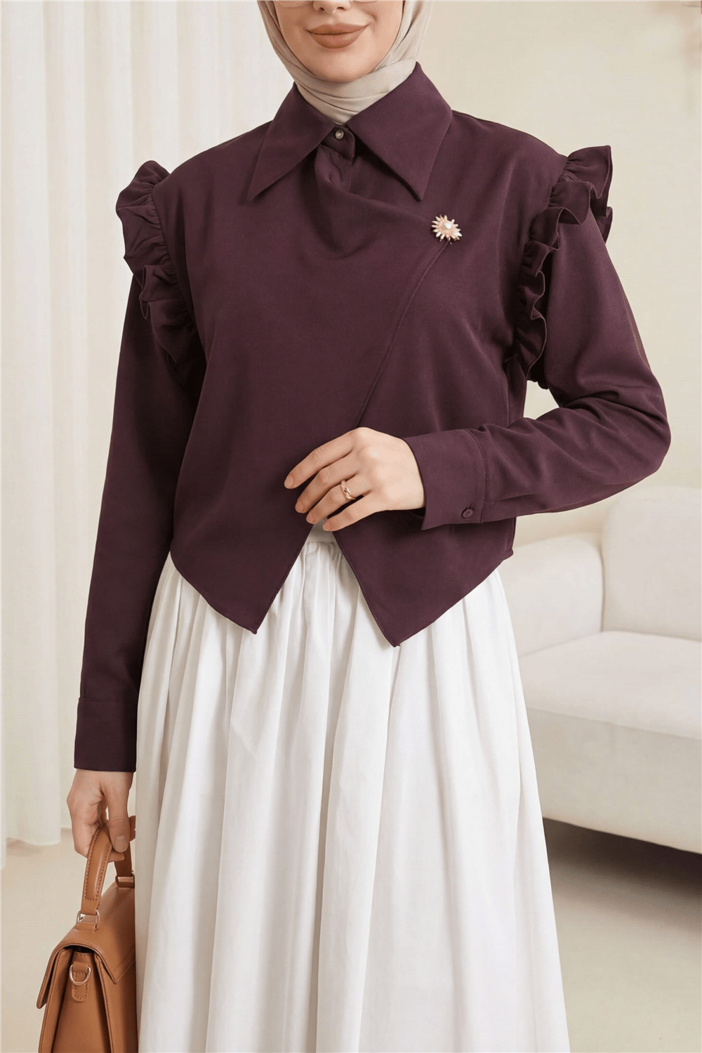 Omuzu Fırfırlı Önü Çapraz Çift Katlı Broş Detaylı Krep Bluz -Mürdüm-Bluz-307-0070-R09