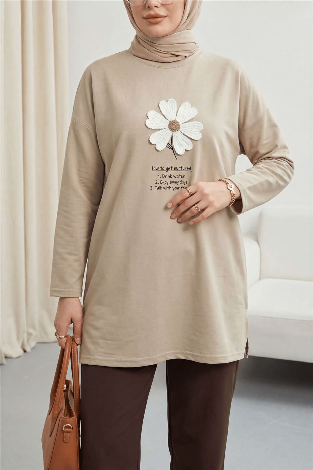 Önü Çiçek Nakışlı Bisiklet Yaka Penye Tunik -Vizon-Tunik-253-13157-R23