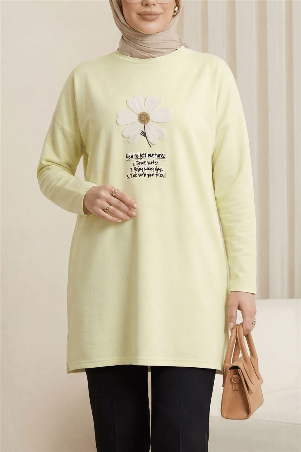 Önü Çiçek Nakışlı Bisiklet Yaka Penye Tunik -Açık Sarı-Tunik-253-13157-R75