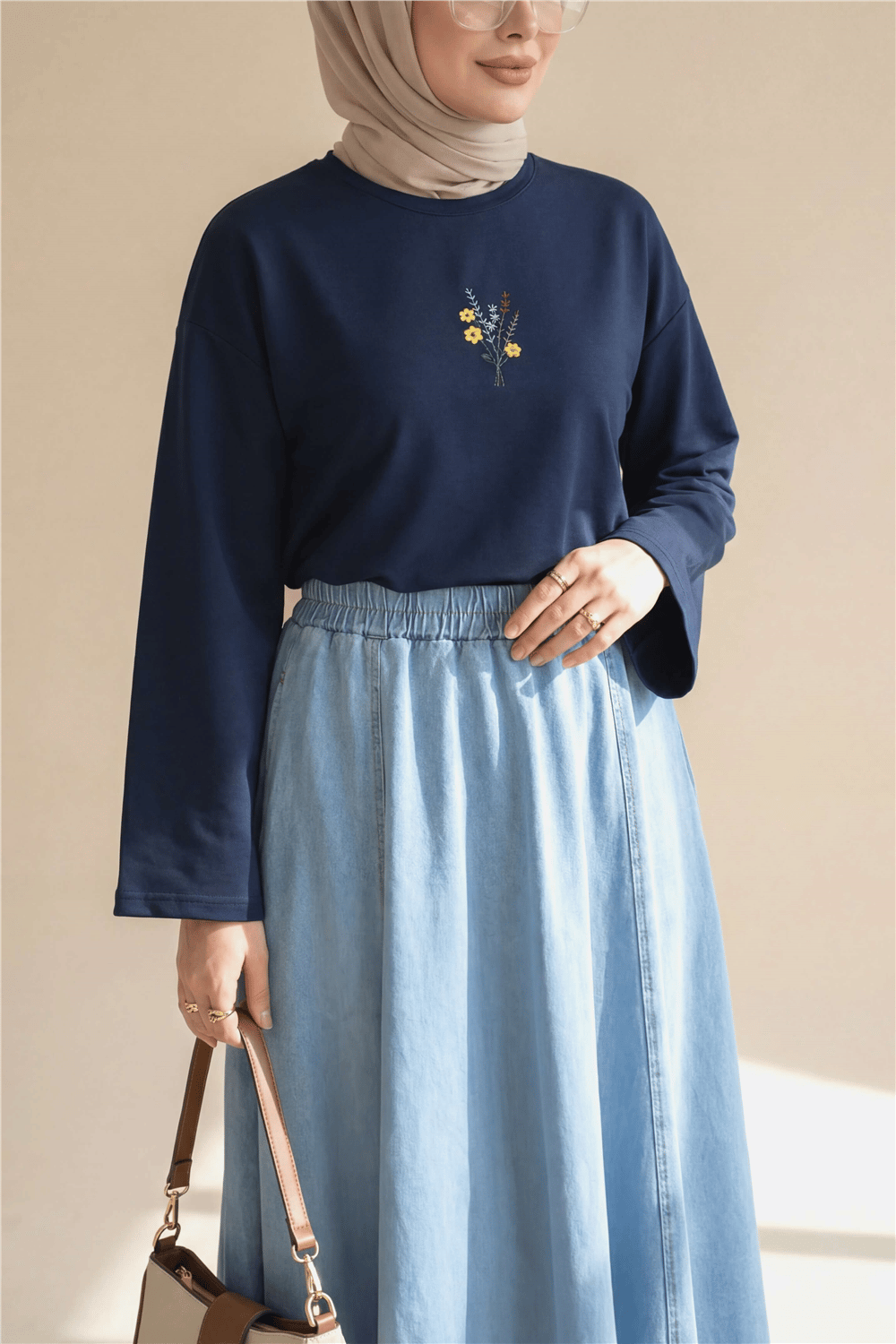 Önü Çiçek Nakışlı Yuvarlak Yaka Salaş Penye Tunik  -Laci-Tunik-253-13137-R03