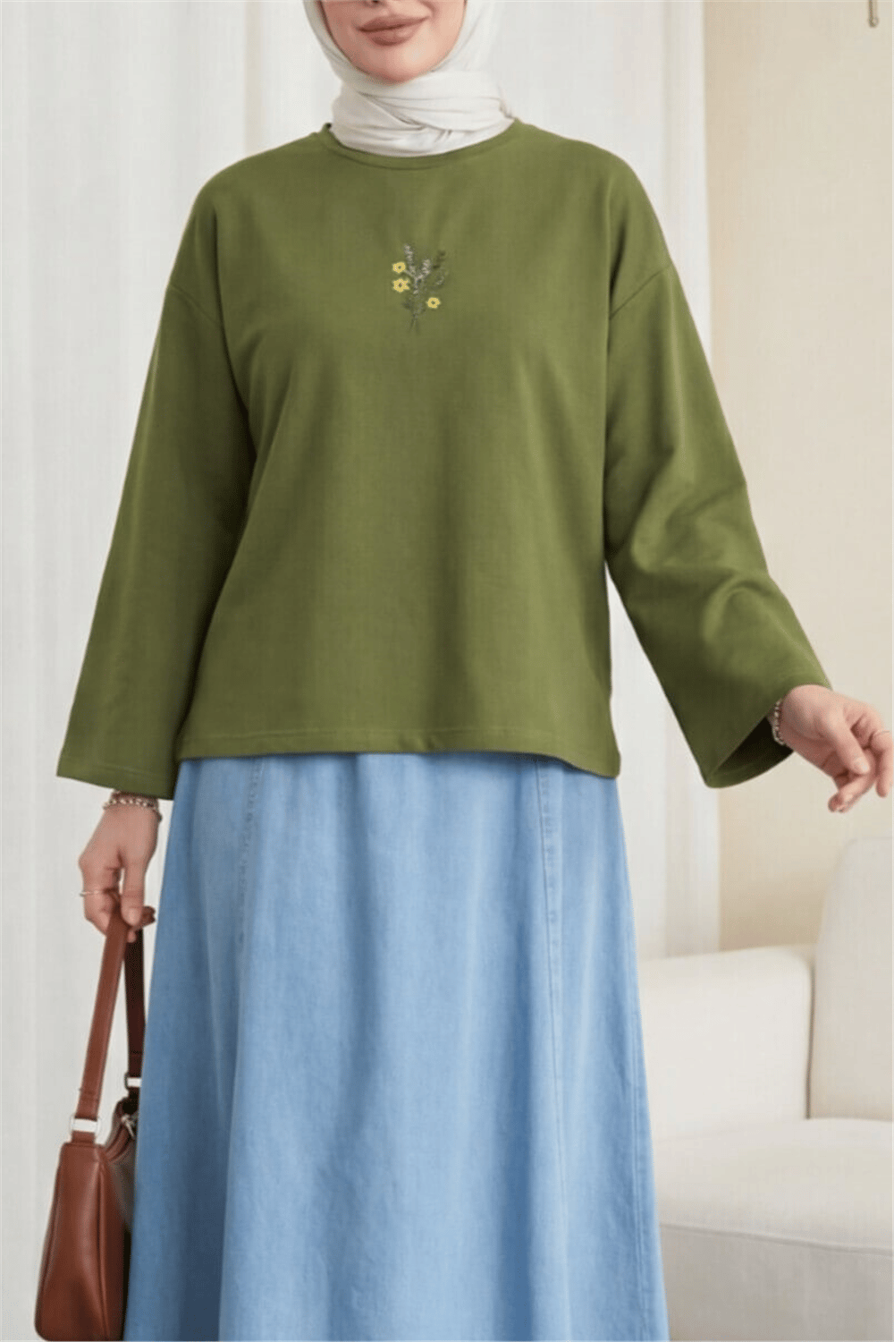 Önü Çiçek Nakışlı Yuvarlak Yaka Salaş Penye Tunik  -Yeşil-Tunik-253-13137-R35