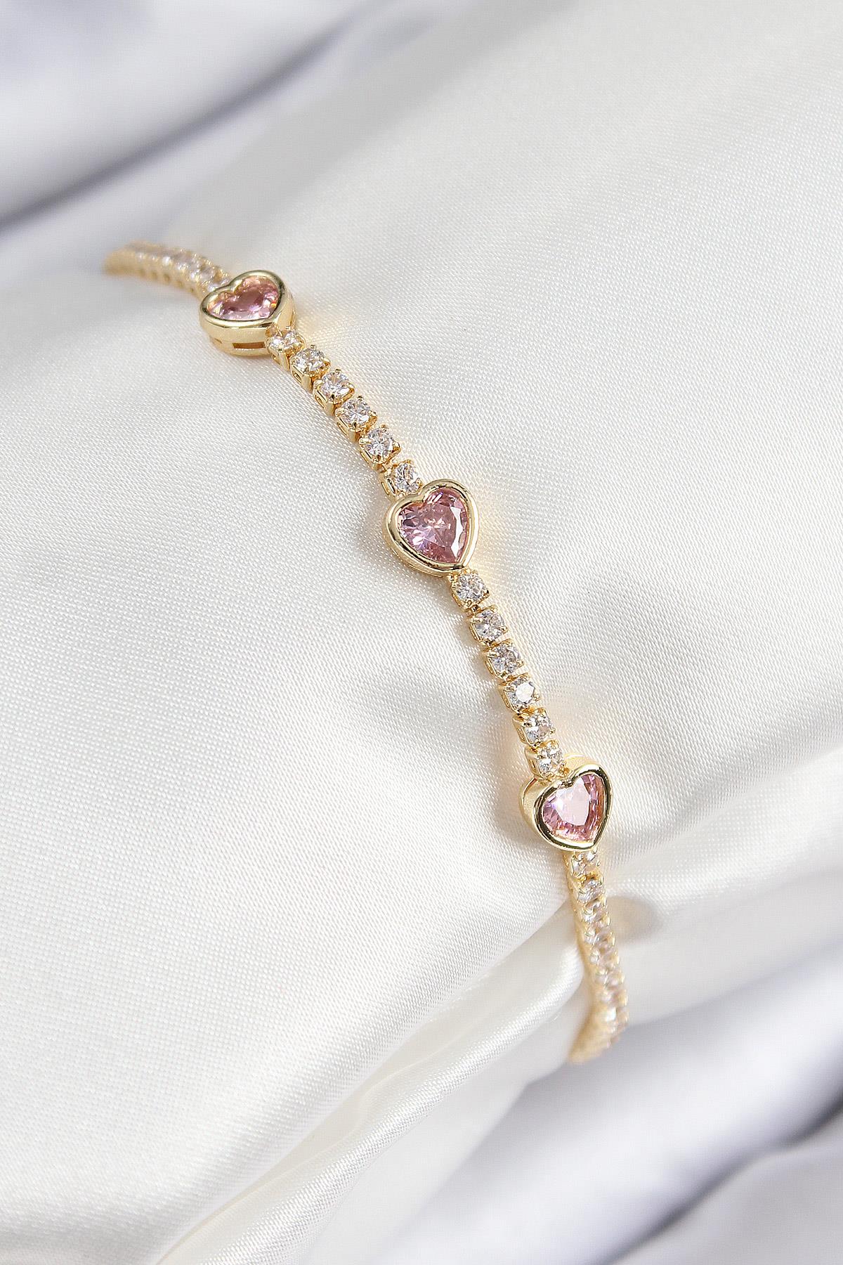Pirinç Zirkon Taşlı Pembe Kalp Model Gold Renk Kadın Bileklik