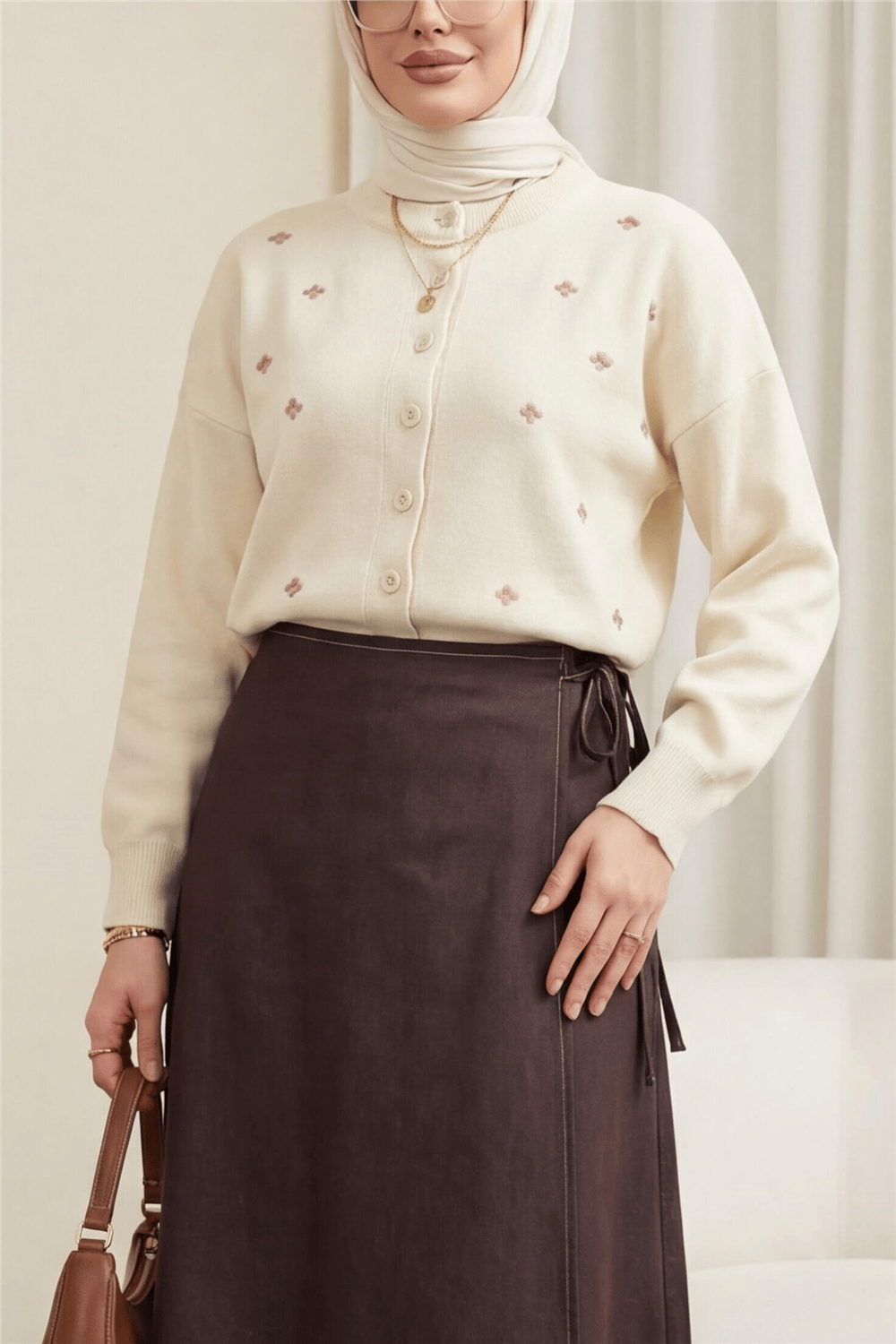 Serpme Çiçek Nakışlı Düğmeli Oversize Triko Hırka -Krem-Hırka-109-9794-R28