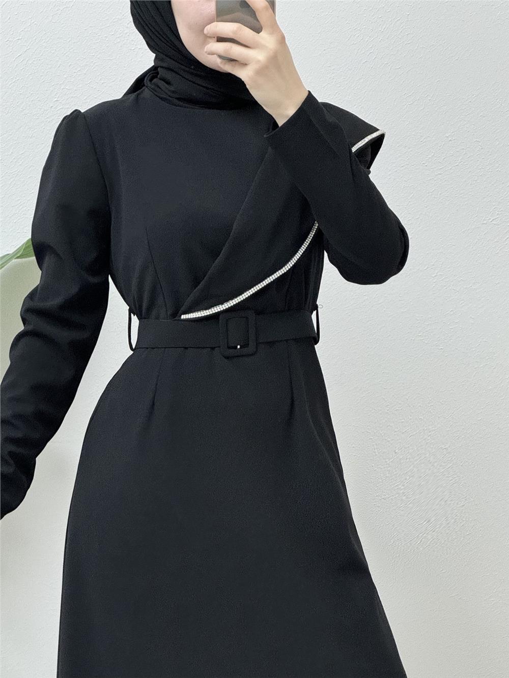 Taş işlemeli Kemerli Krep Elbise -Siyah-186-664-R01