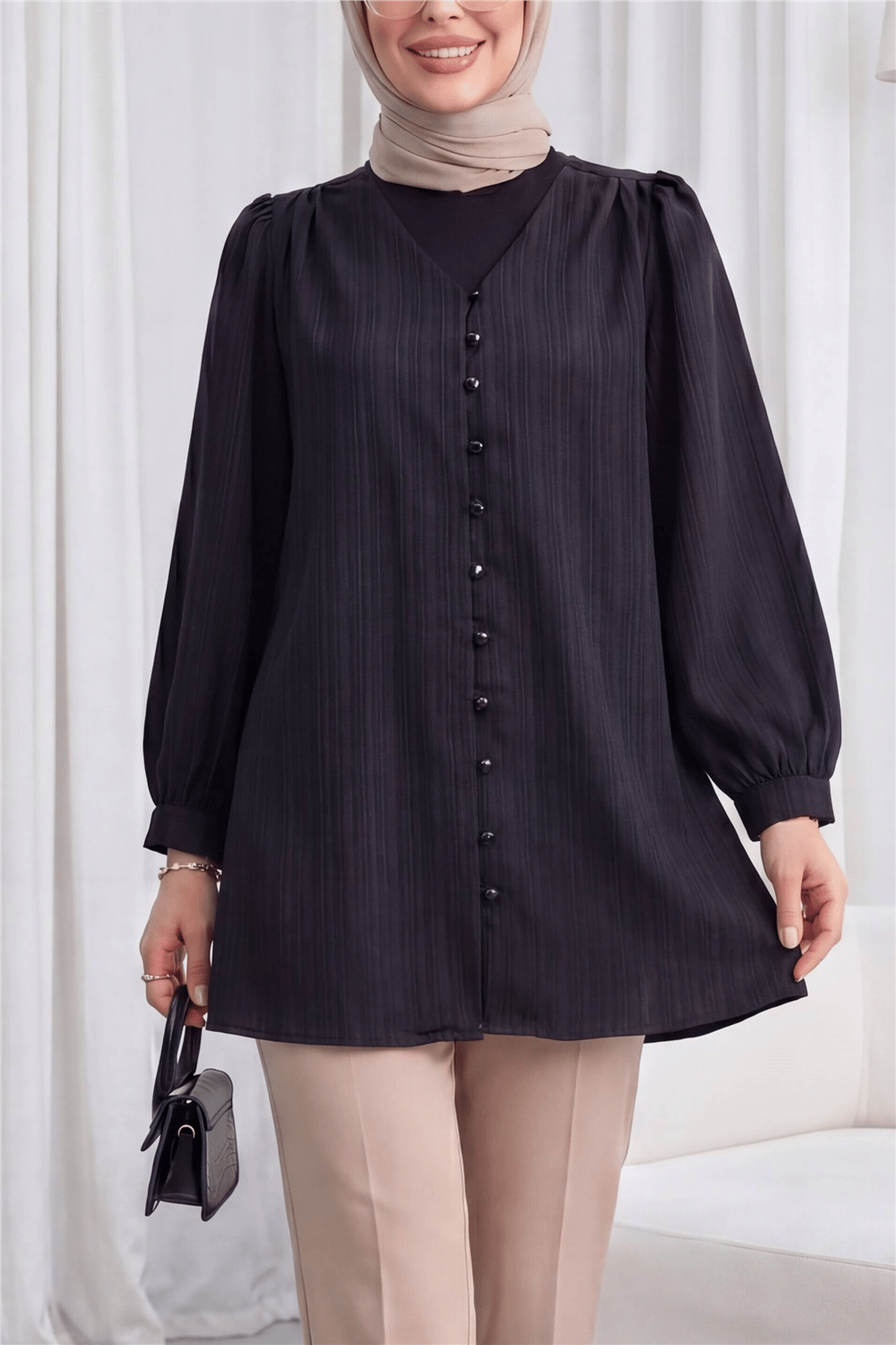 Top Düğmeli V Yaka Jakarlı Krinkıl Tunik  -Siyah-Tunik-346-3092-R01