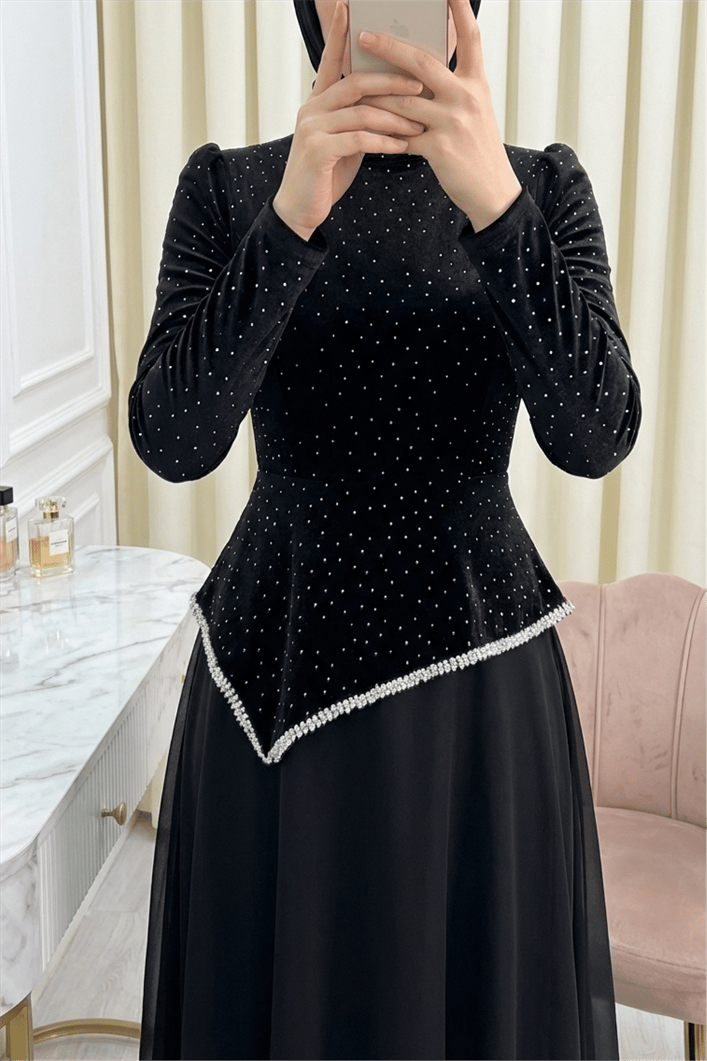 Üstü Asimetrik Kesim Taş Detaylı Eteği Şifon Elbise -Siyah-Elbise-316-4824-R01