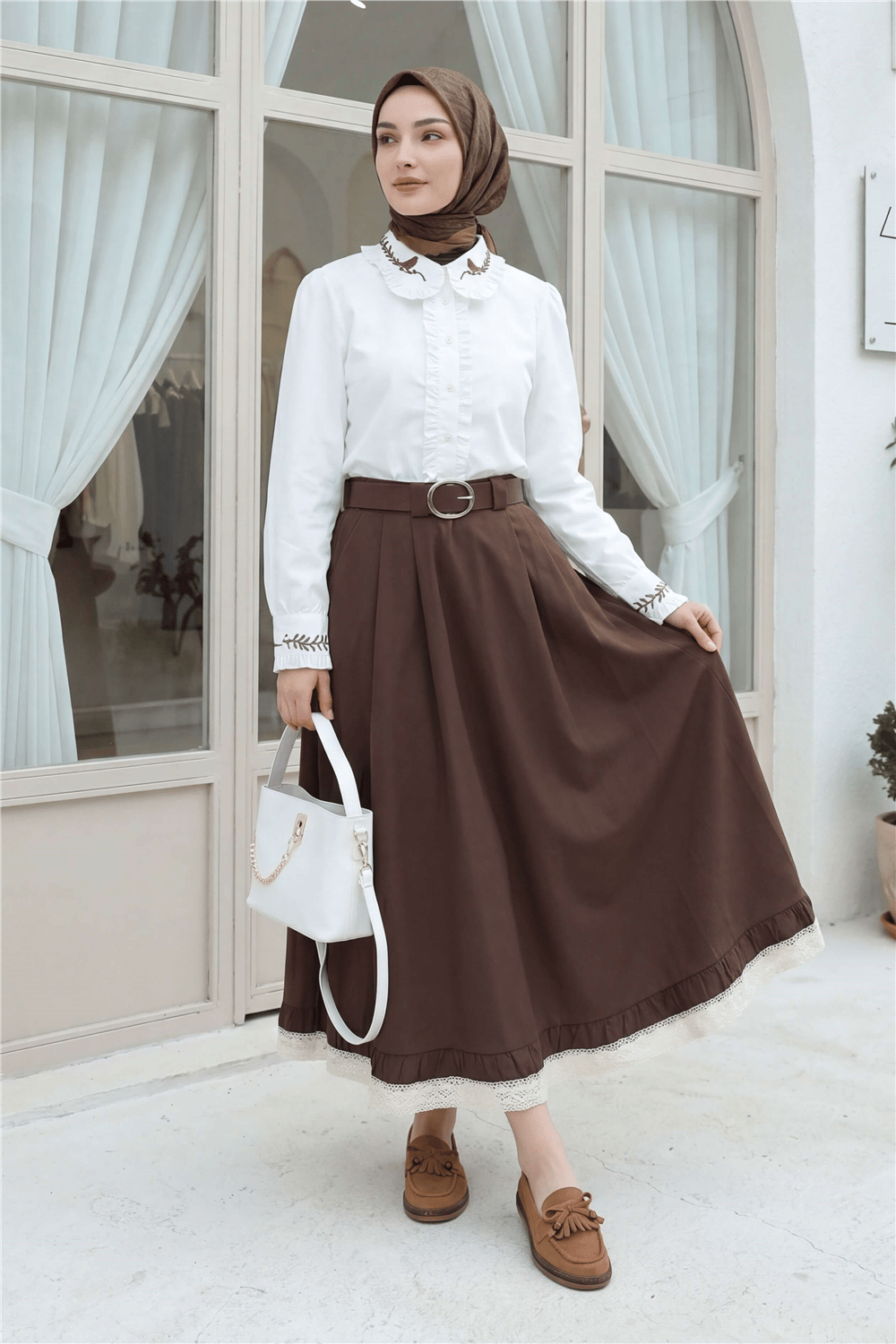Yakası Ve Kolu Kuş Nakışlı Önü Fırfırlı Poplin Gömlek -Beyaz-Gömlek-364-6191-R02