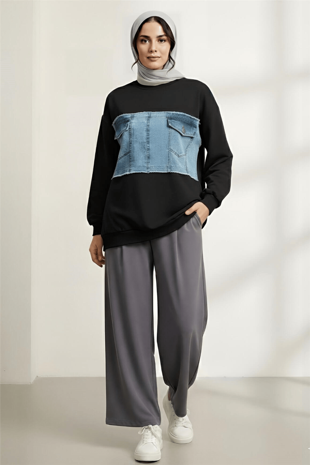 Yuvarlak Yaka Önü Kot Cep Detaylı Sweat -Siyah-Sweatshirt-362-4419-R01