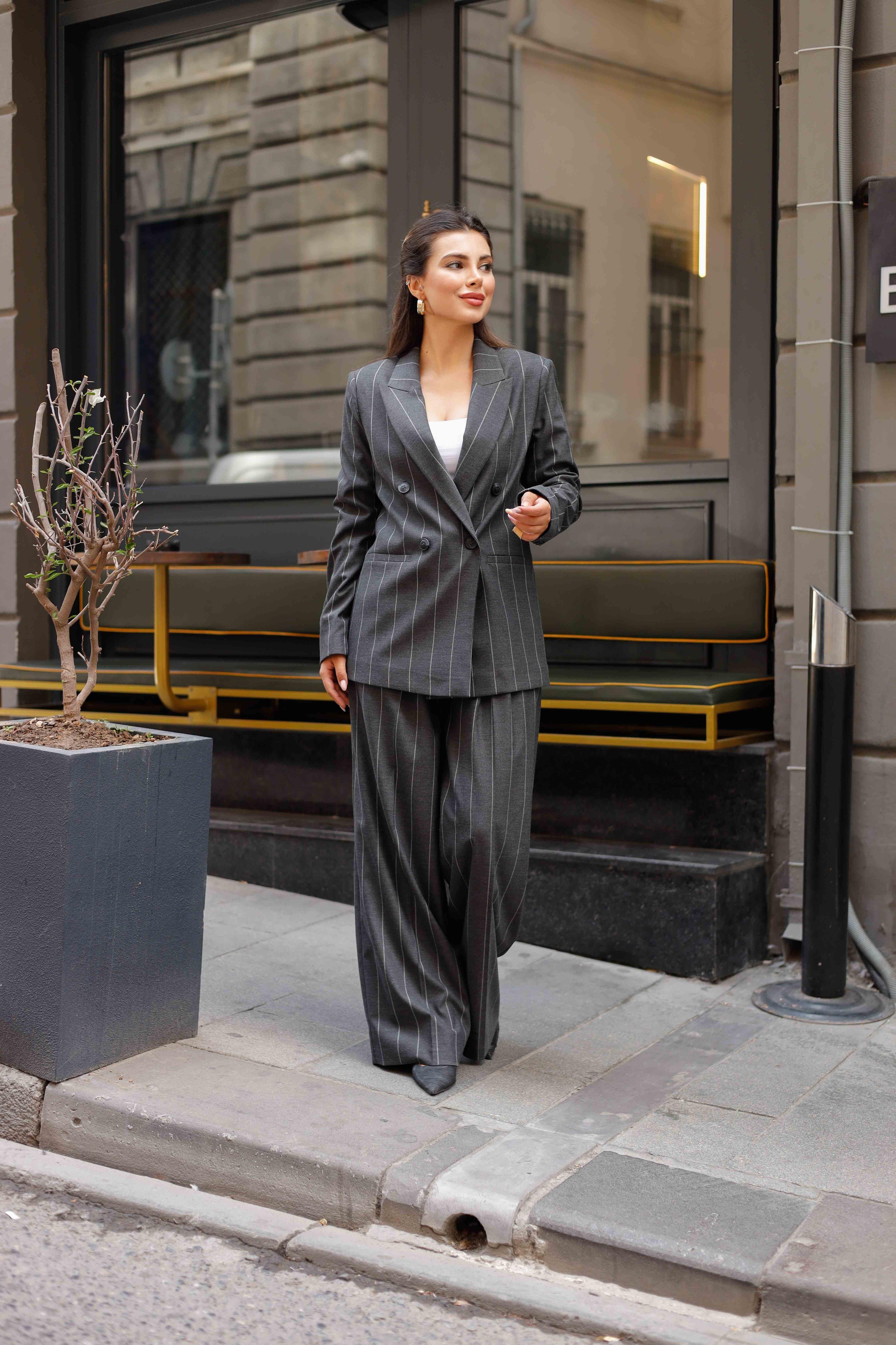 4 Düğmeli Kruvaze Geniş Çizgili Takım Antrasit