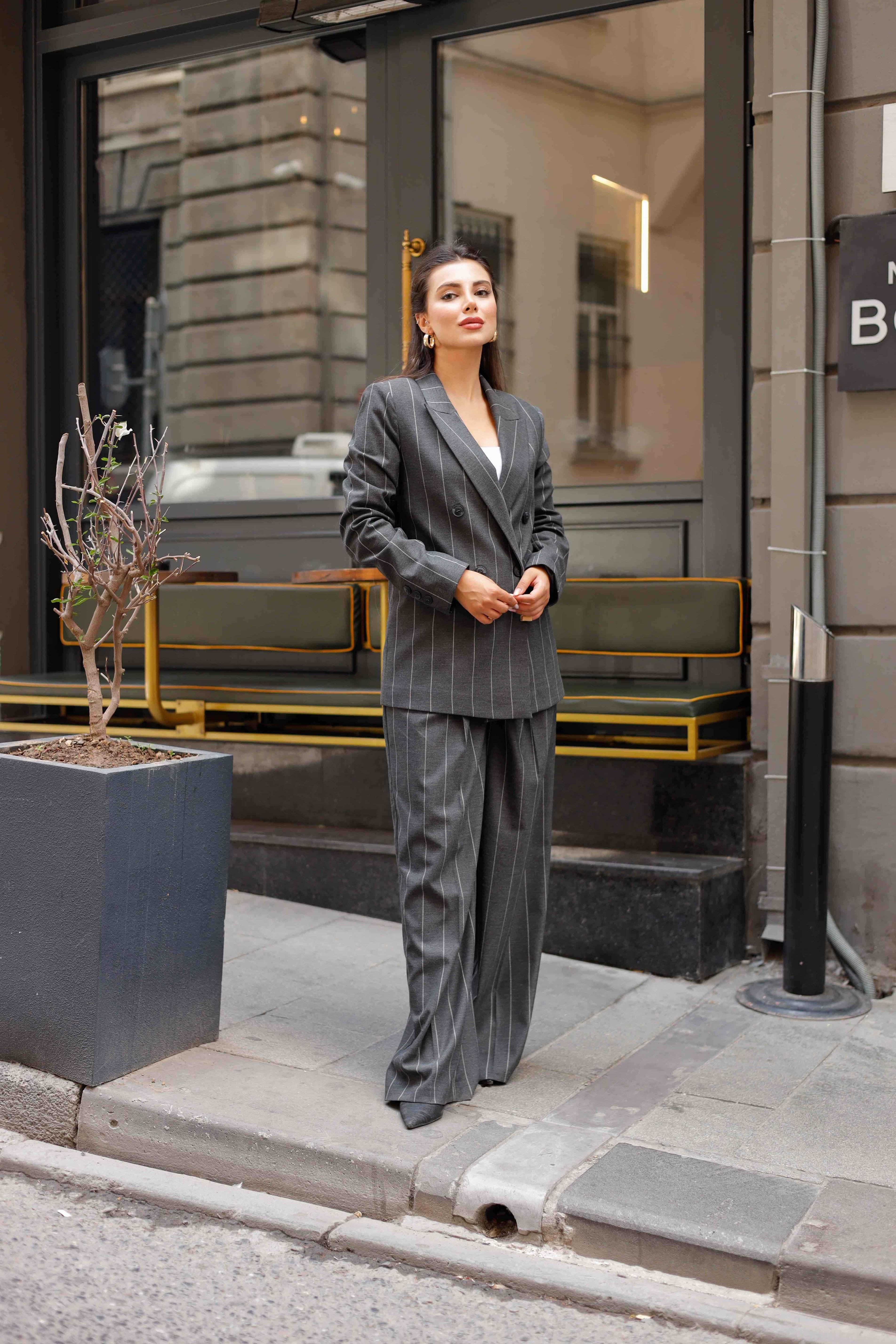 4 Düğmeli Kruvaze Geniş Çizgili Takım Antrasit