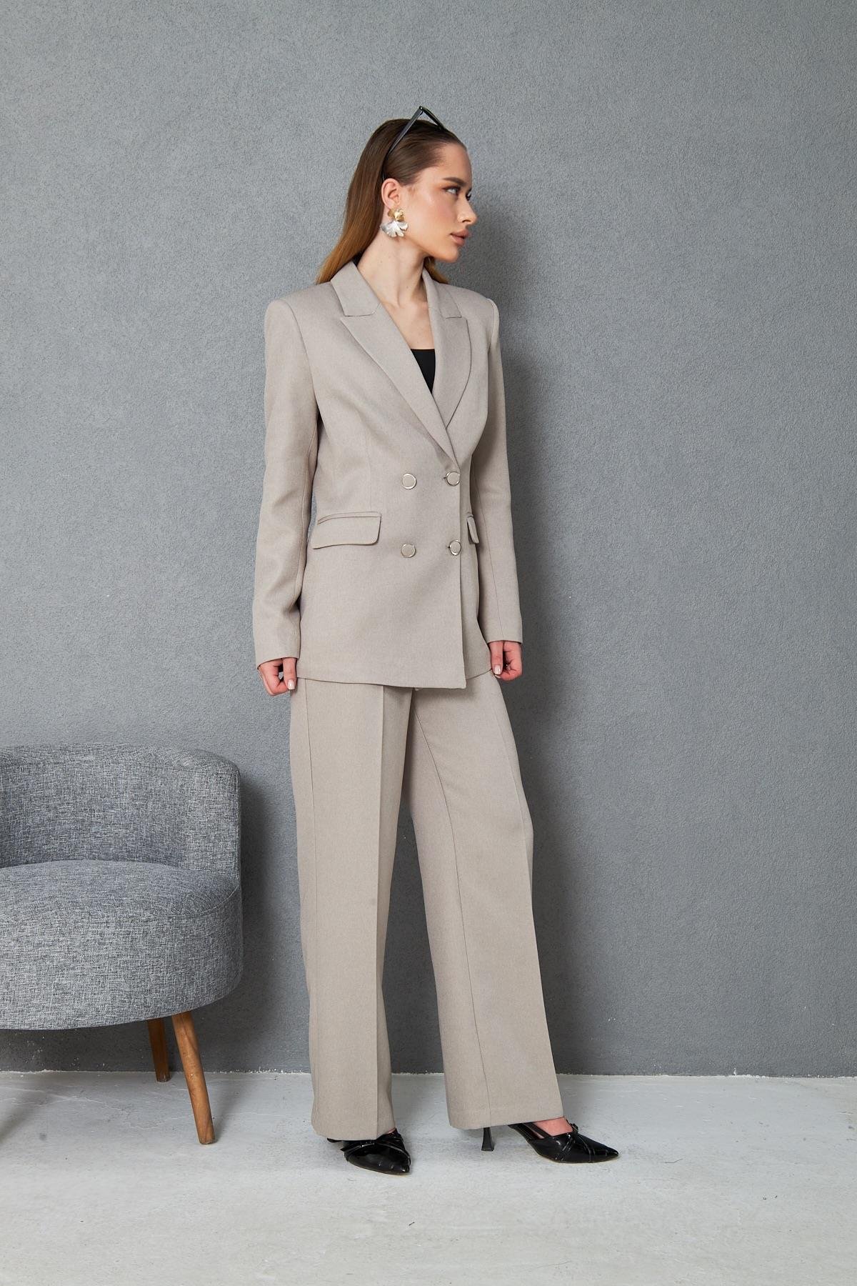 4 Düğmeli Kruvaze Yünefekt Takım Bej