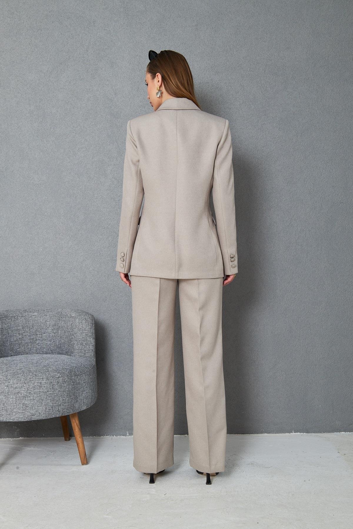 4 Düğmeli Kruvaze Yünefekt Takım Bej