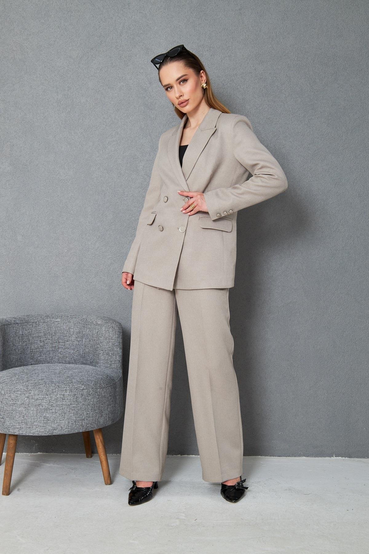 4 Düğmeli Kruvaze Yünefekt Takım Bej