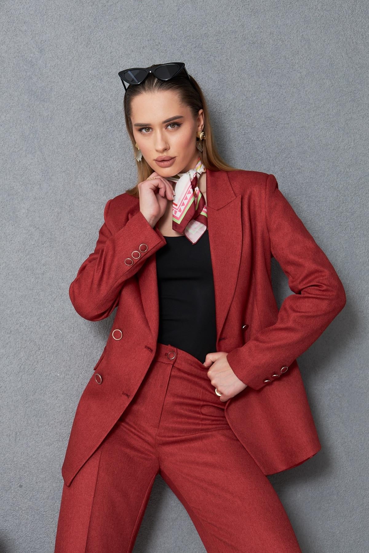 4 Düğmeli Kruvaze Yünefekt Takım Kırmızı