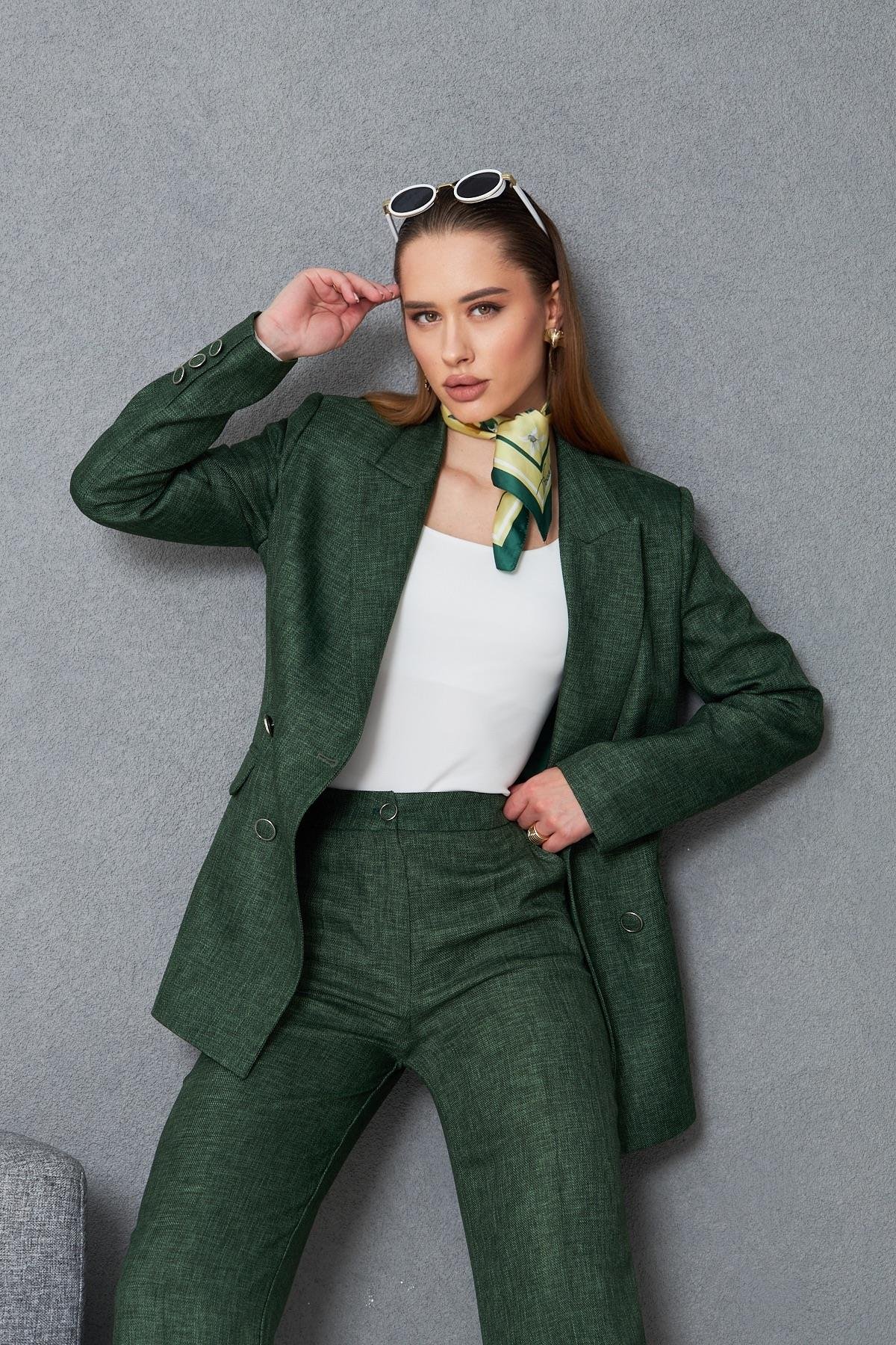 4 Düğmeli Kruvaze Yünefekt Takım Zümrüt