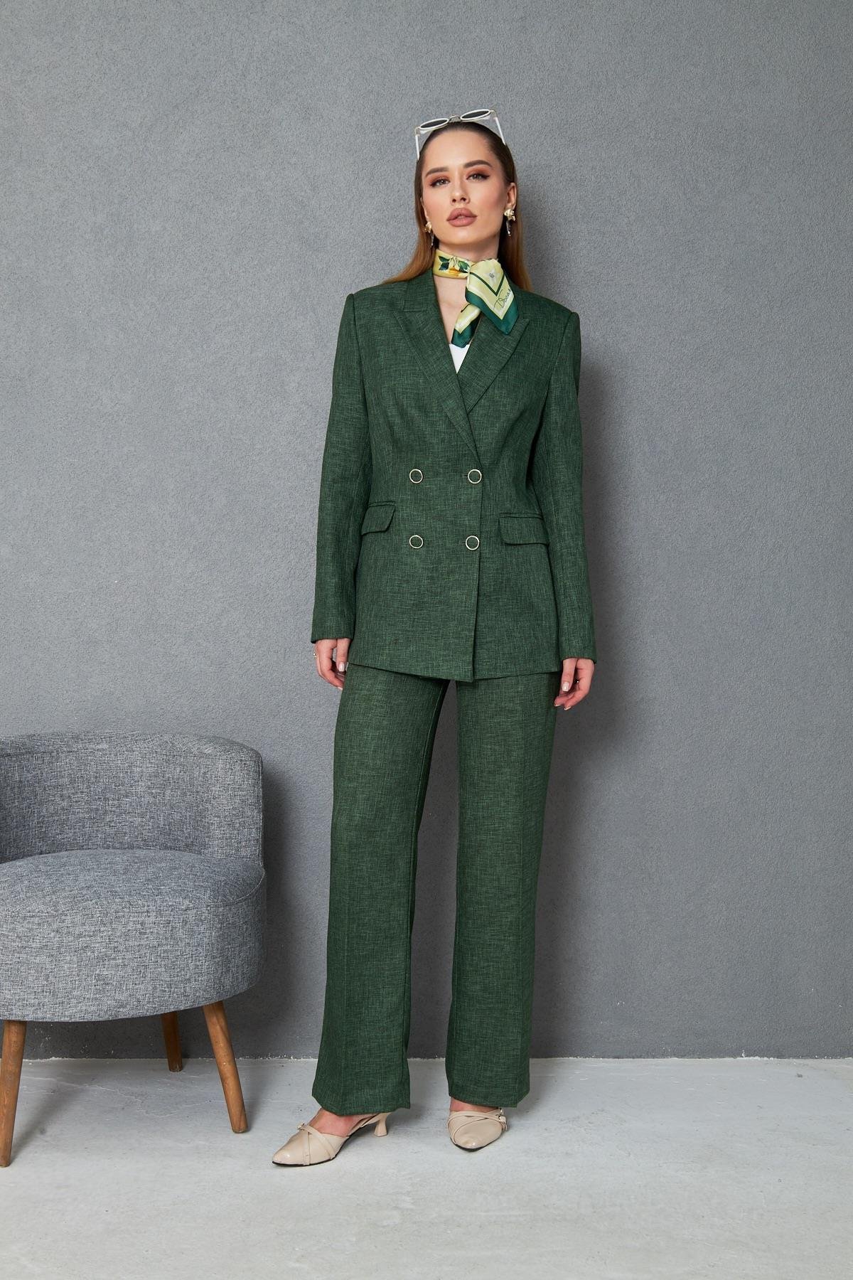 4 Düğmeli Kruvaze Yünefekt Takım Zümrüt