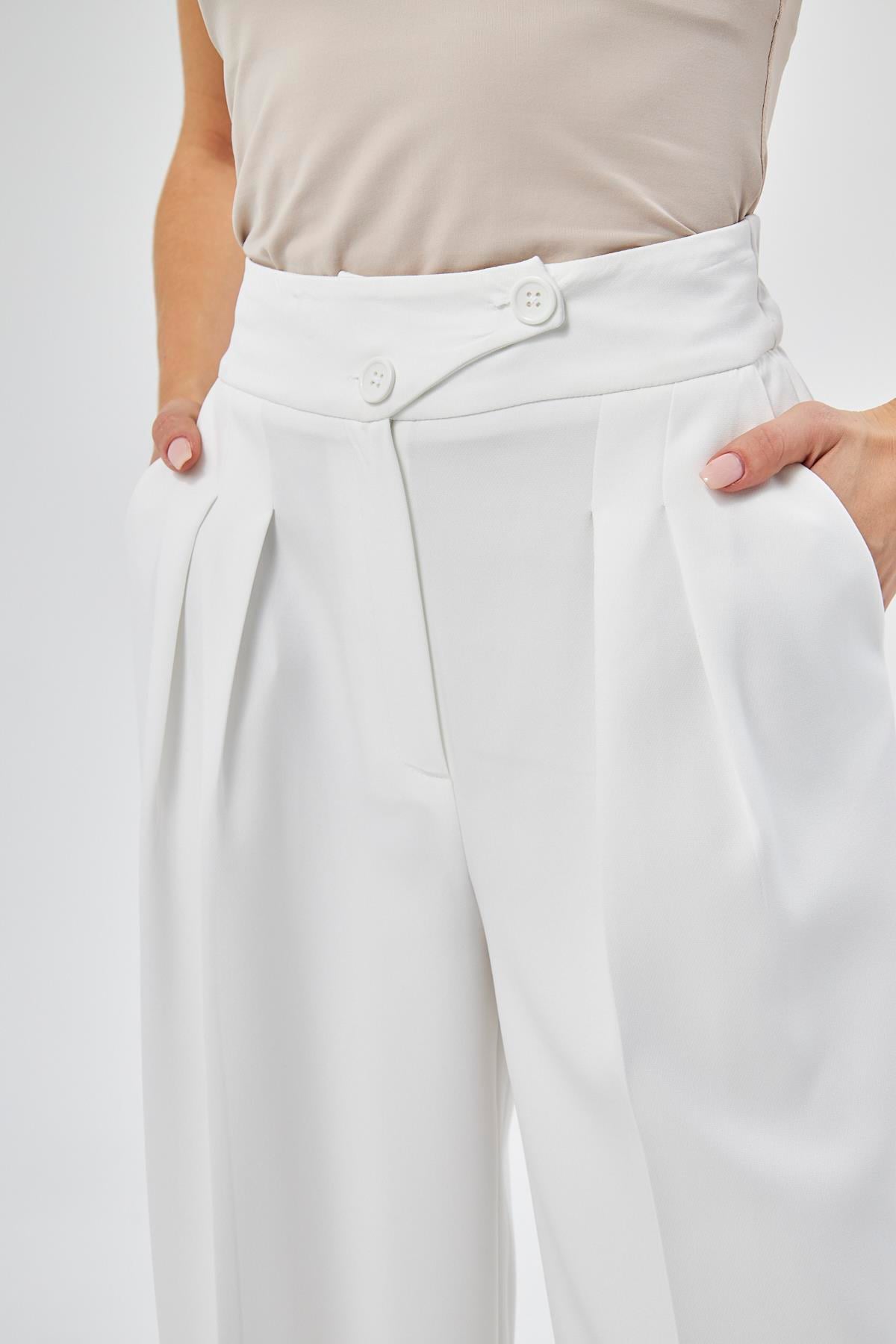 Broş Detay Bol Paça Takım