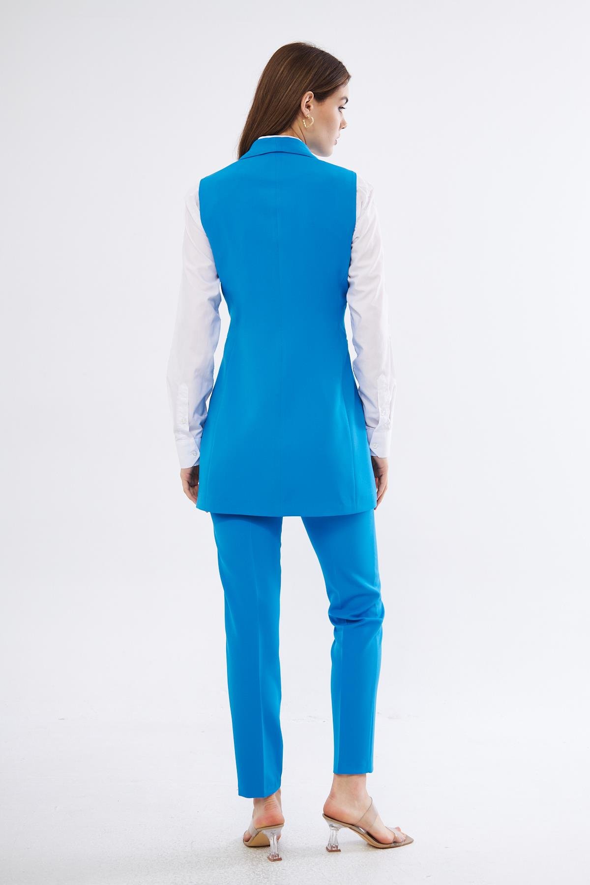 Broş Detay İnci Düğme Yelekli Takım Çivit Mavi