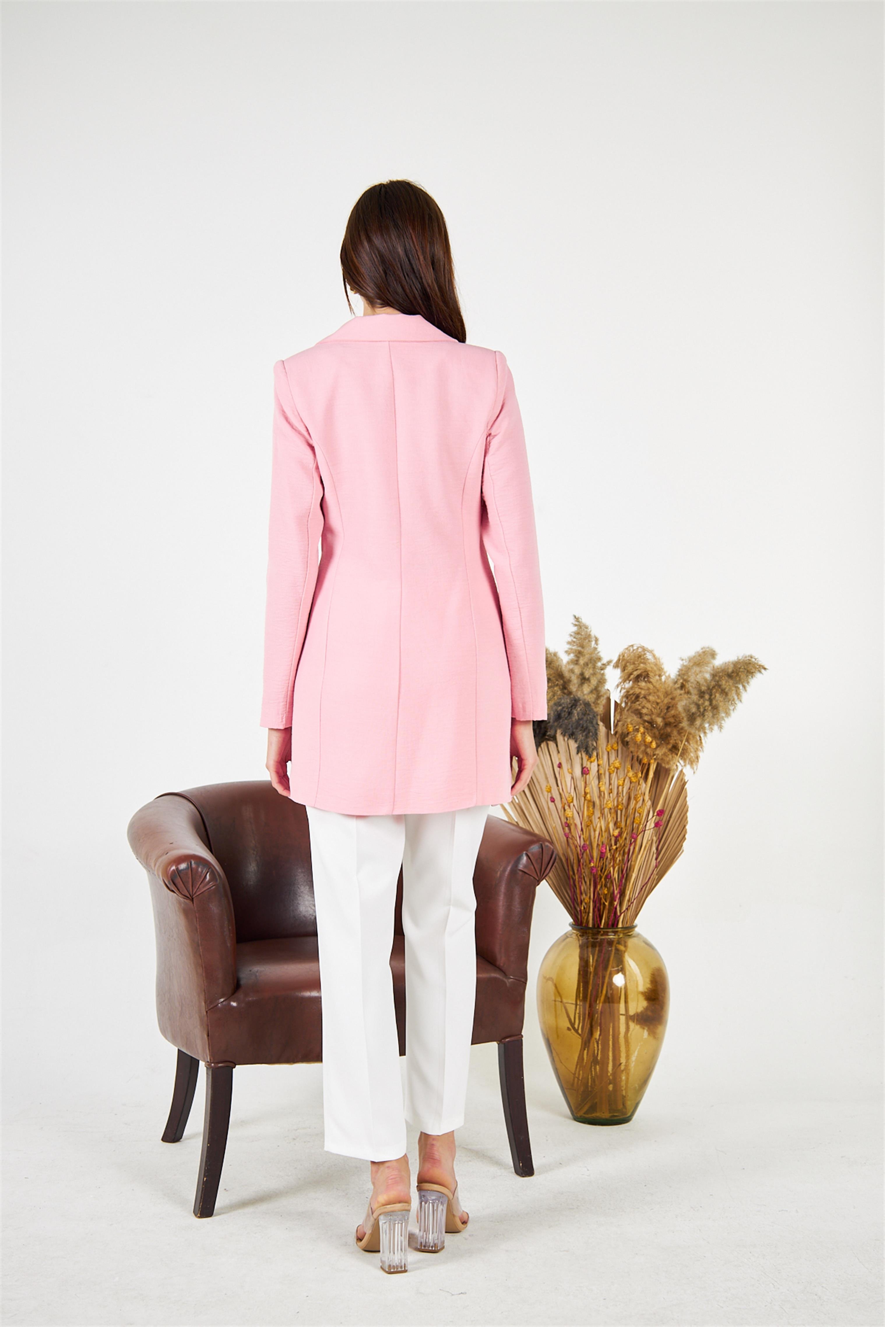 Broş Detay Kuşaklı Keten Ceket