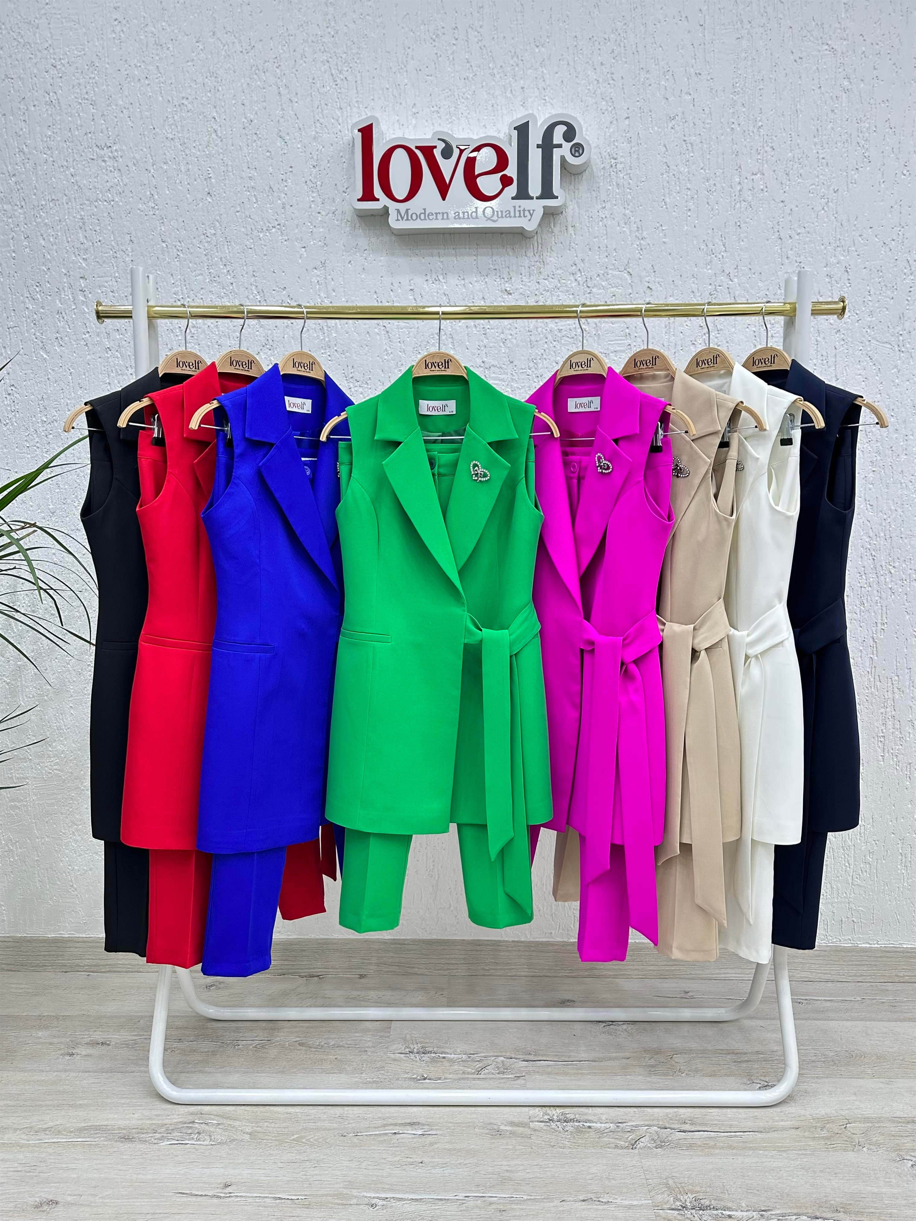 Broş Detay Kuşaklı Yelek Takım