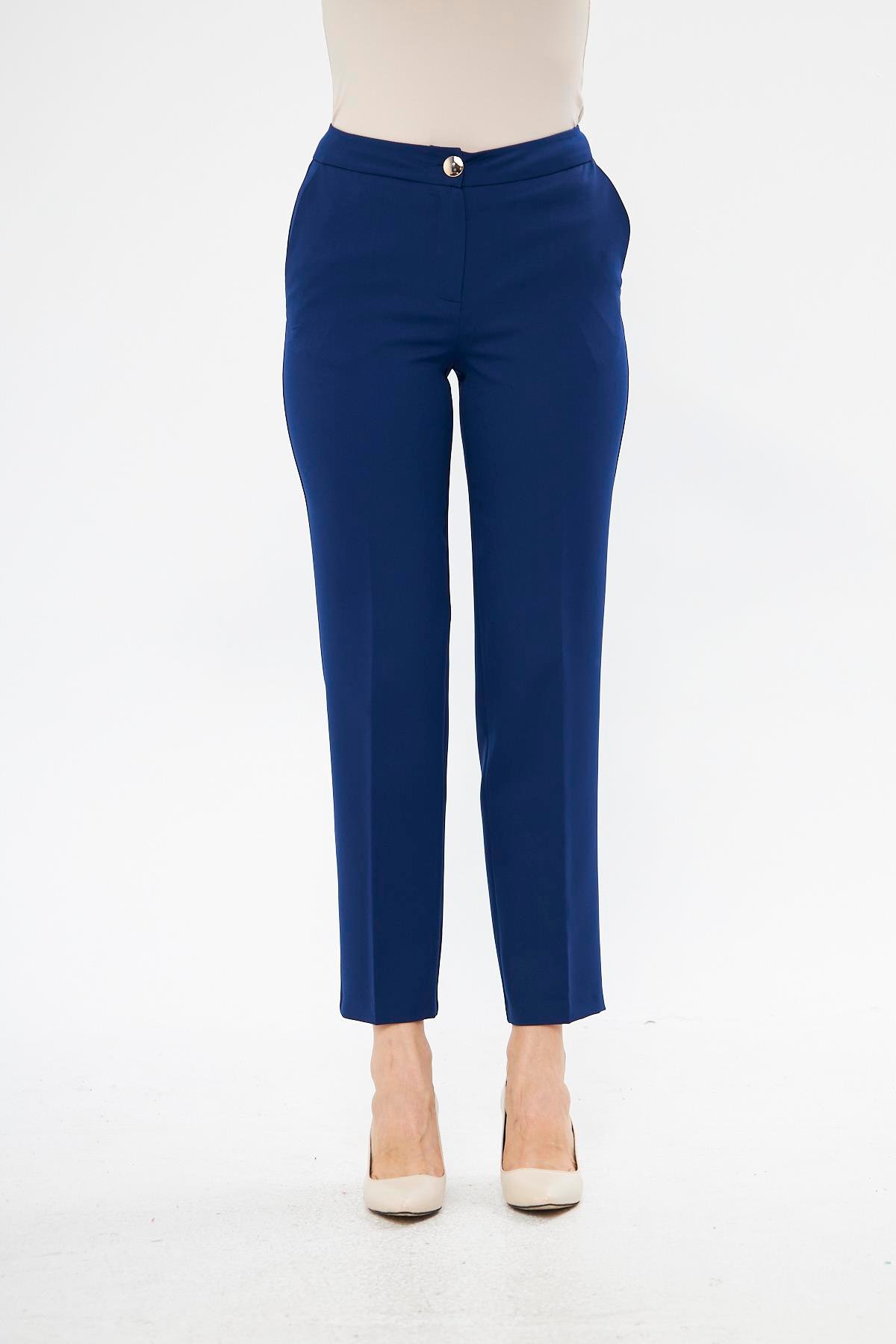 Broş Detay Uzun Ceketli Takım