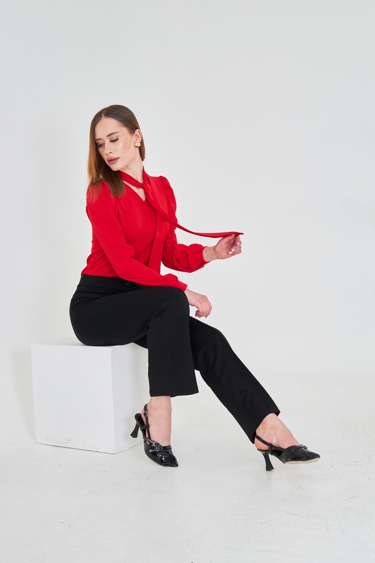 Büzgü Kol Fularlı Gömlek Kırmızı