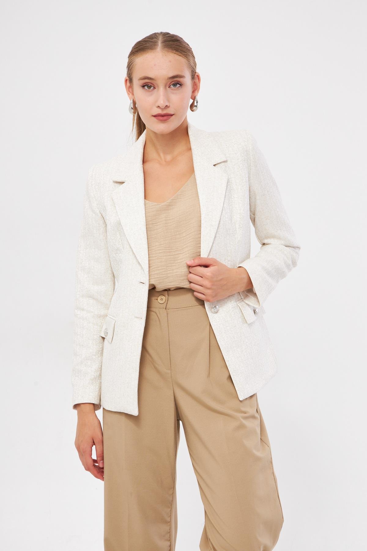 Düğme Detay Kartaneli Kısa Ceket 