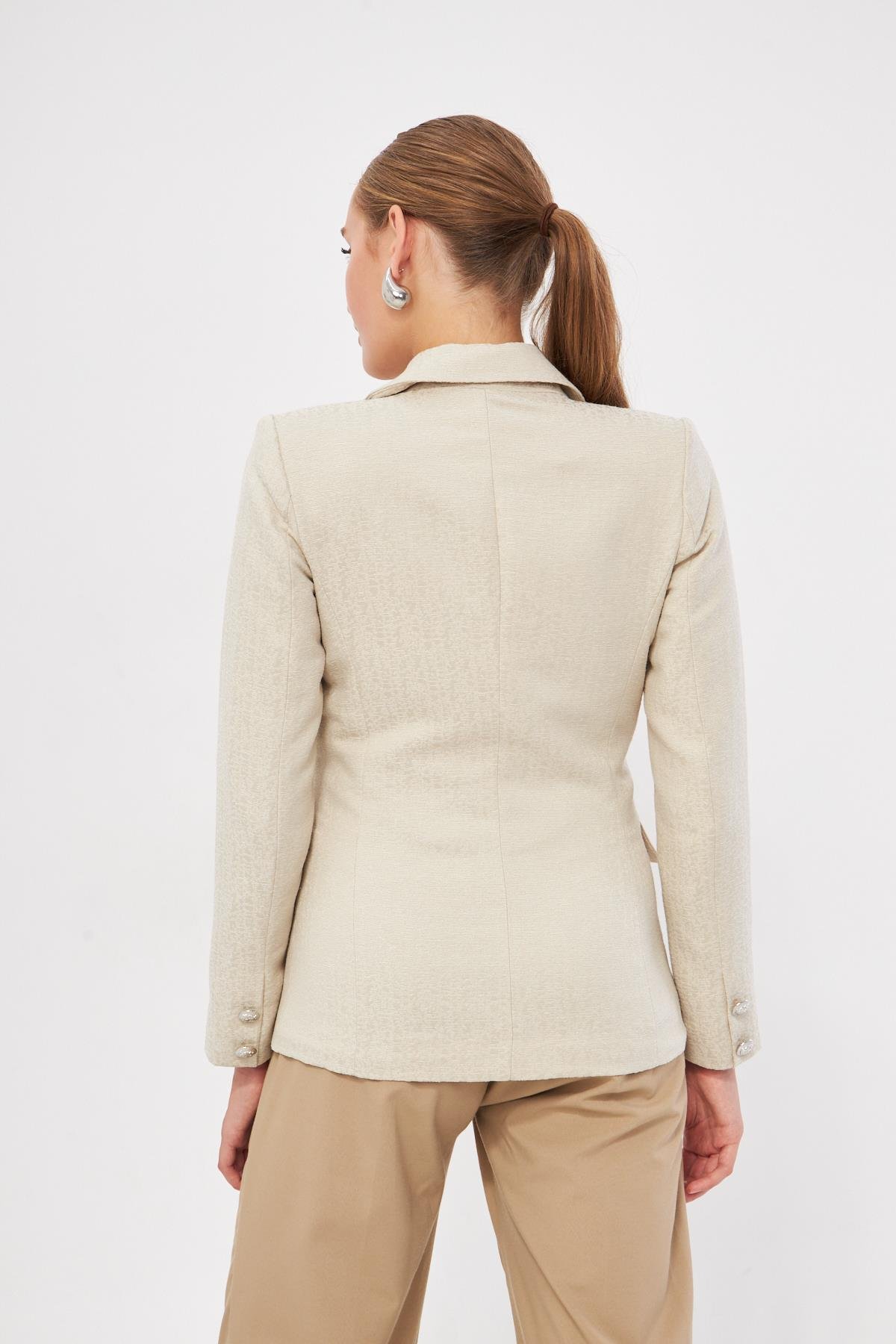 Düğme Detay Kartaneli Kısa Ceket 