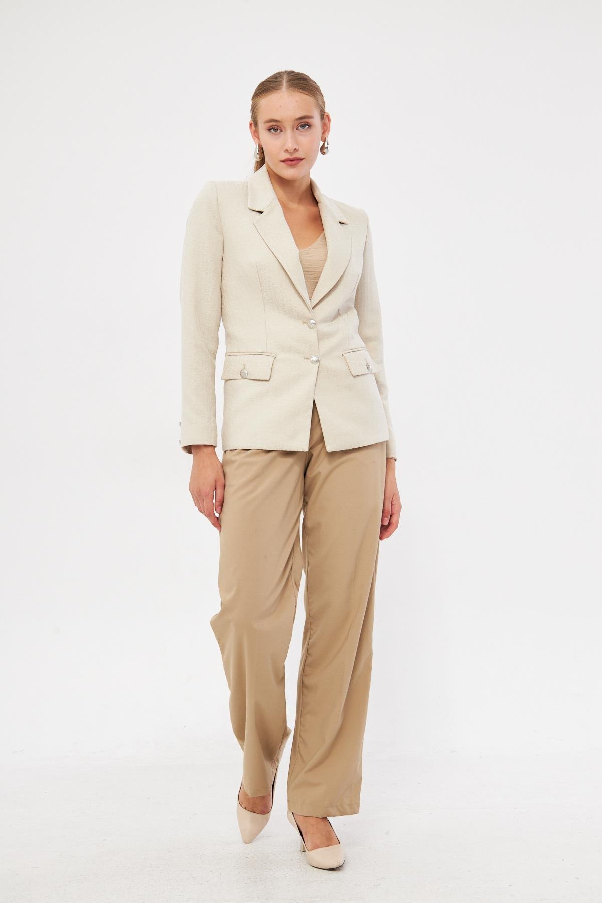 Düğme Detay Kartaneli Kısa Ceket 