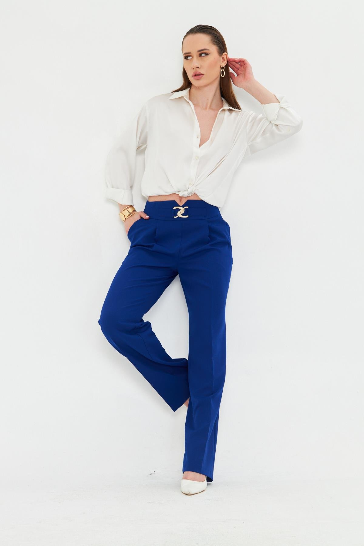 Gold Aksesuarlı Bol Paça Pantolon Saks