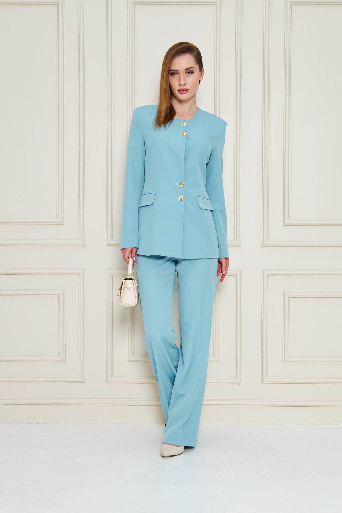 Gold Düğmeli Kare Yaka Takım Mint