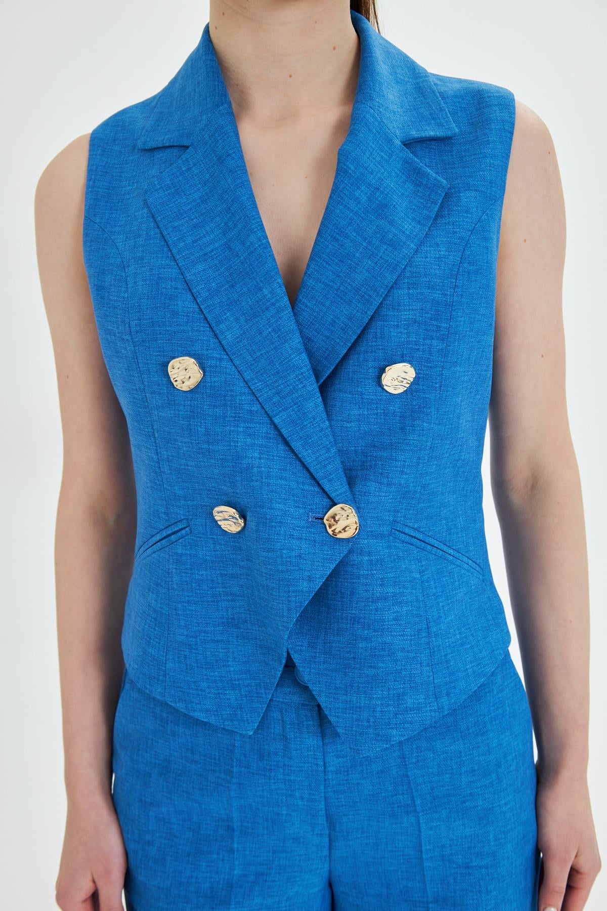 Gold Düğmeli Kısa Yelek Takım Saks