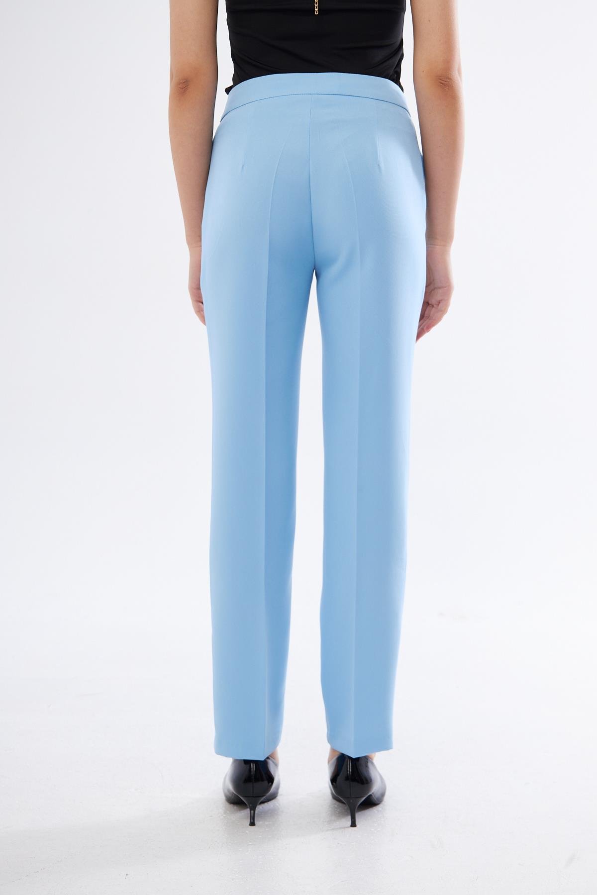 Gold Üçgen Aksesuarlı Takım Bebe Mavisi