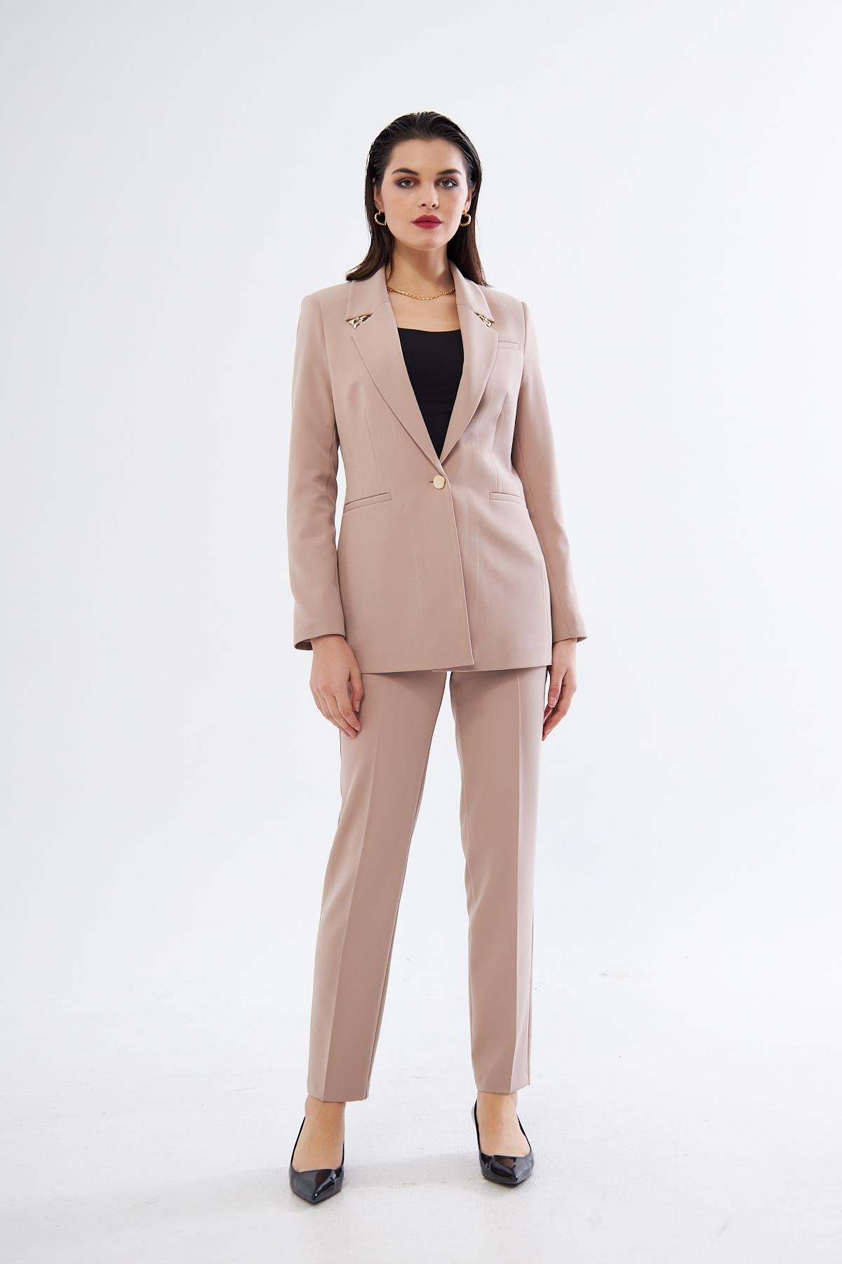 Gold Üçgen Aksesuarlı Takım Bej