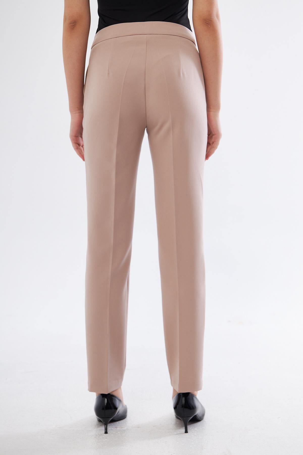 Gold Üçgen Aksesuarlı Takım Bej