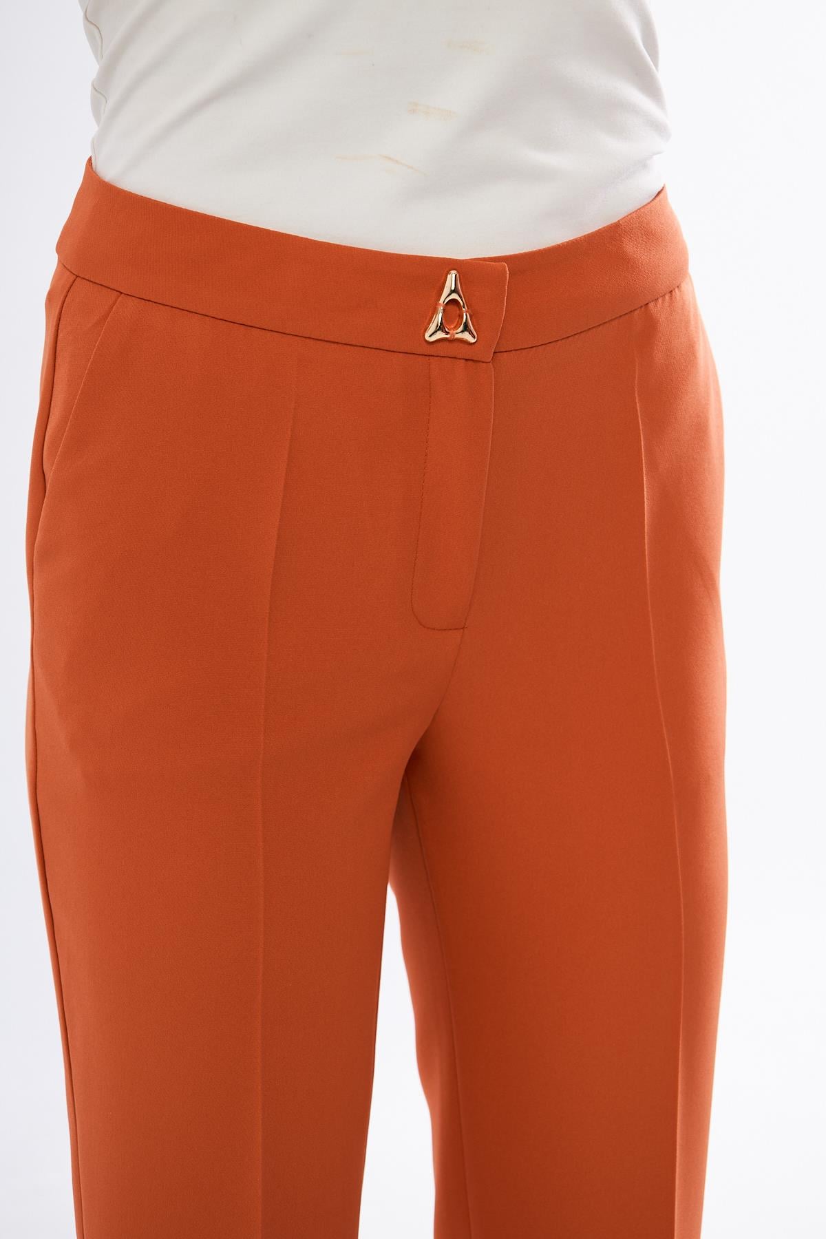 Gold Üçgen Aksesuarlı Takım Kiremit