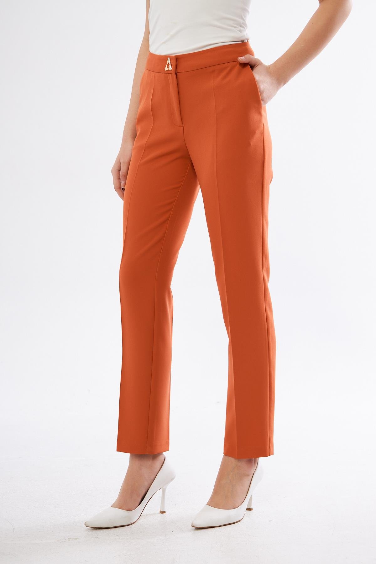 Gold Üçgen Aksesuarlı Takım Kiremit