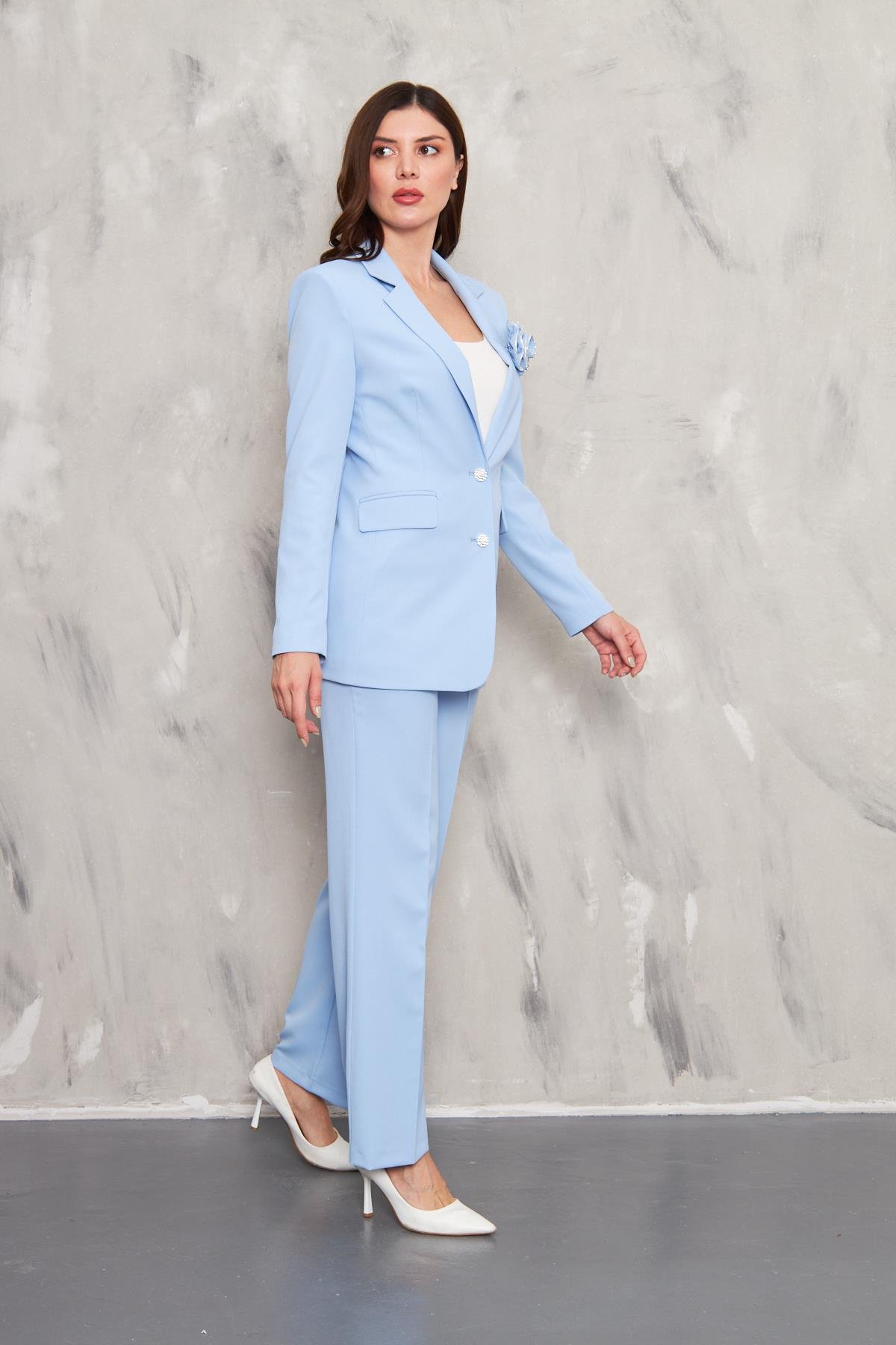 Gül Broşlu 2 Düğmeli Takım Bebe Mavisi