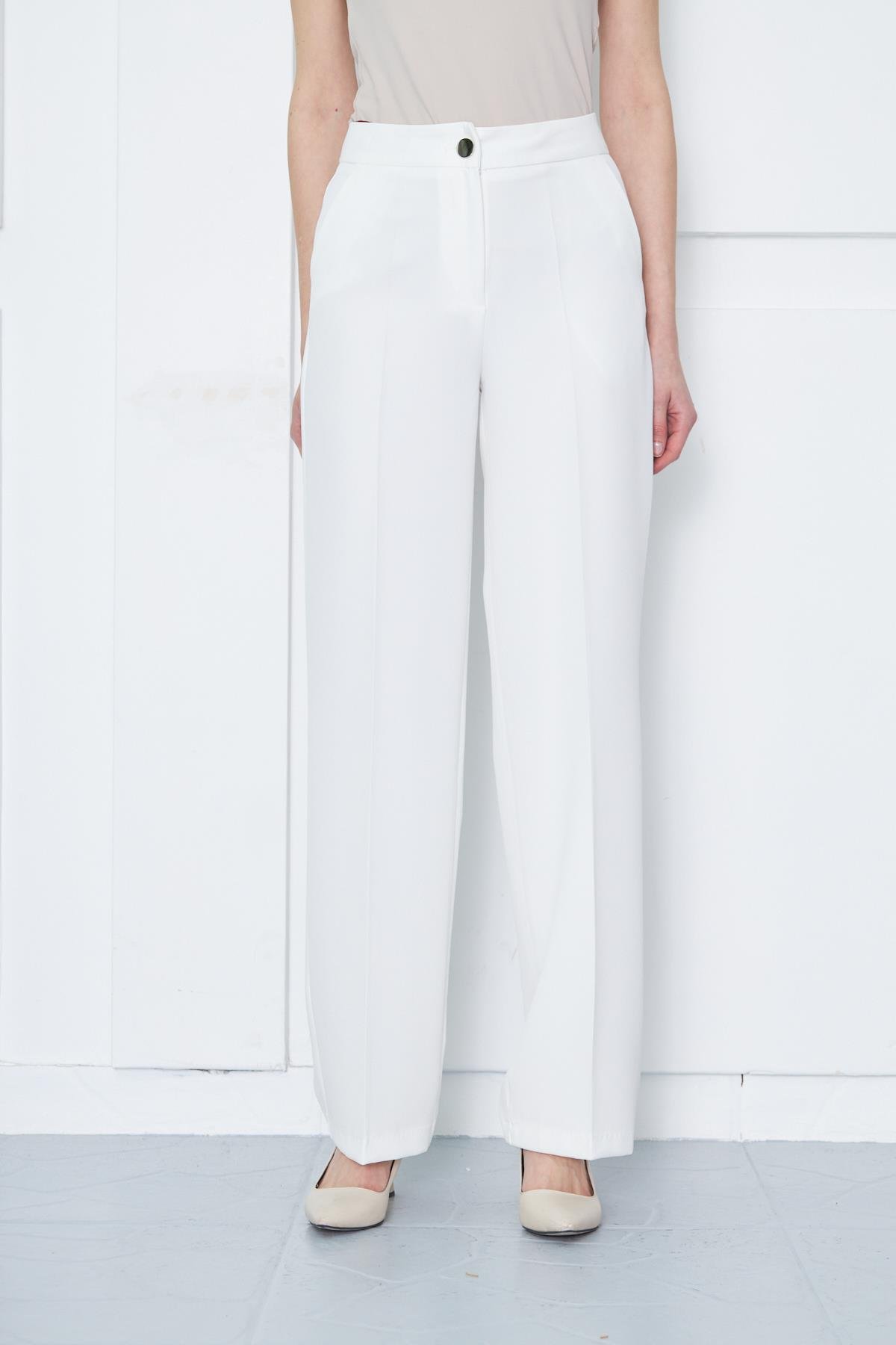 Halter Aksesuarlı Takım Ekru