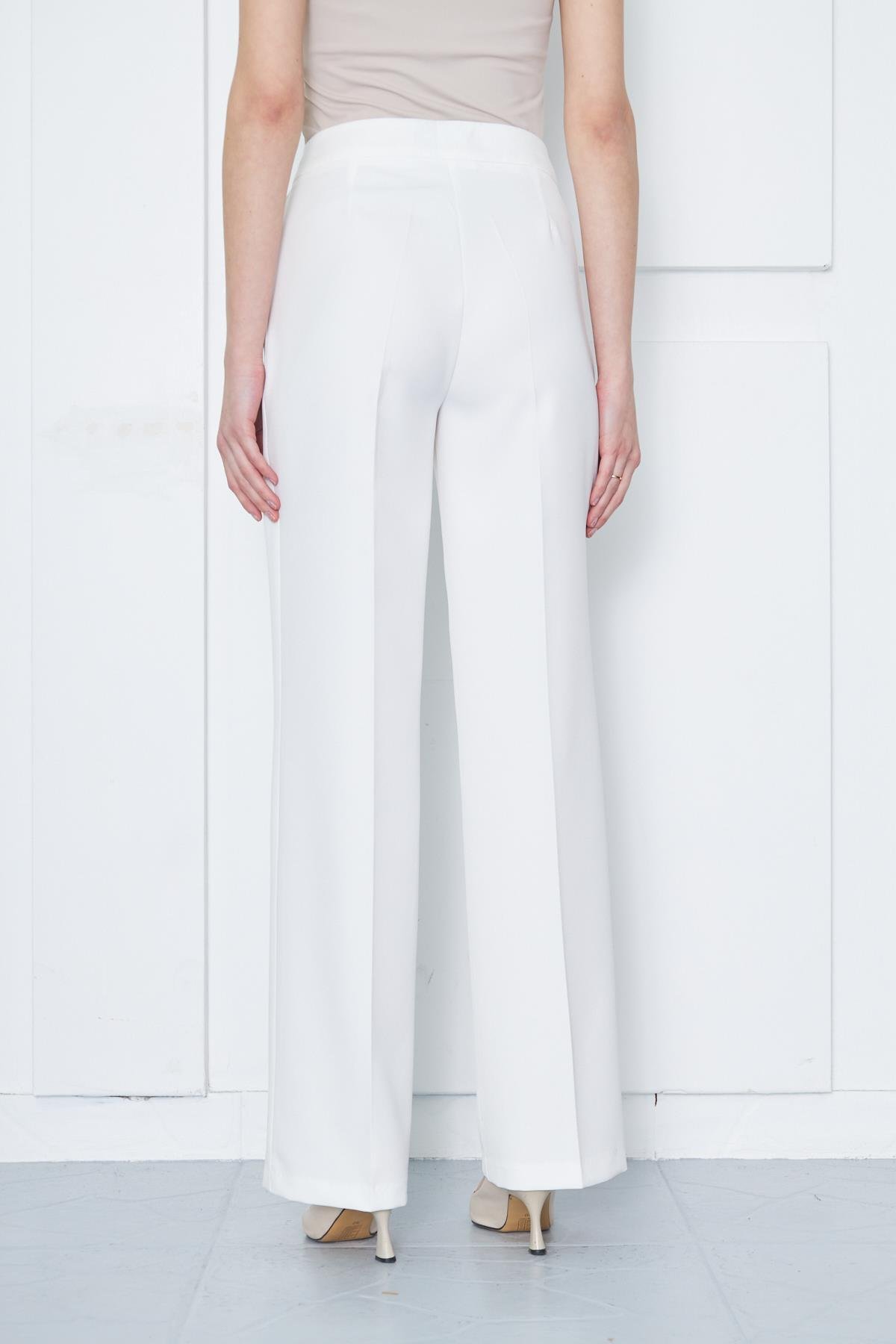 Halter Aksesuarlı Takım Ekru